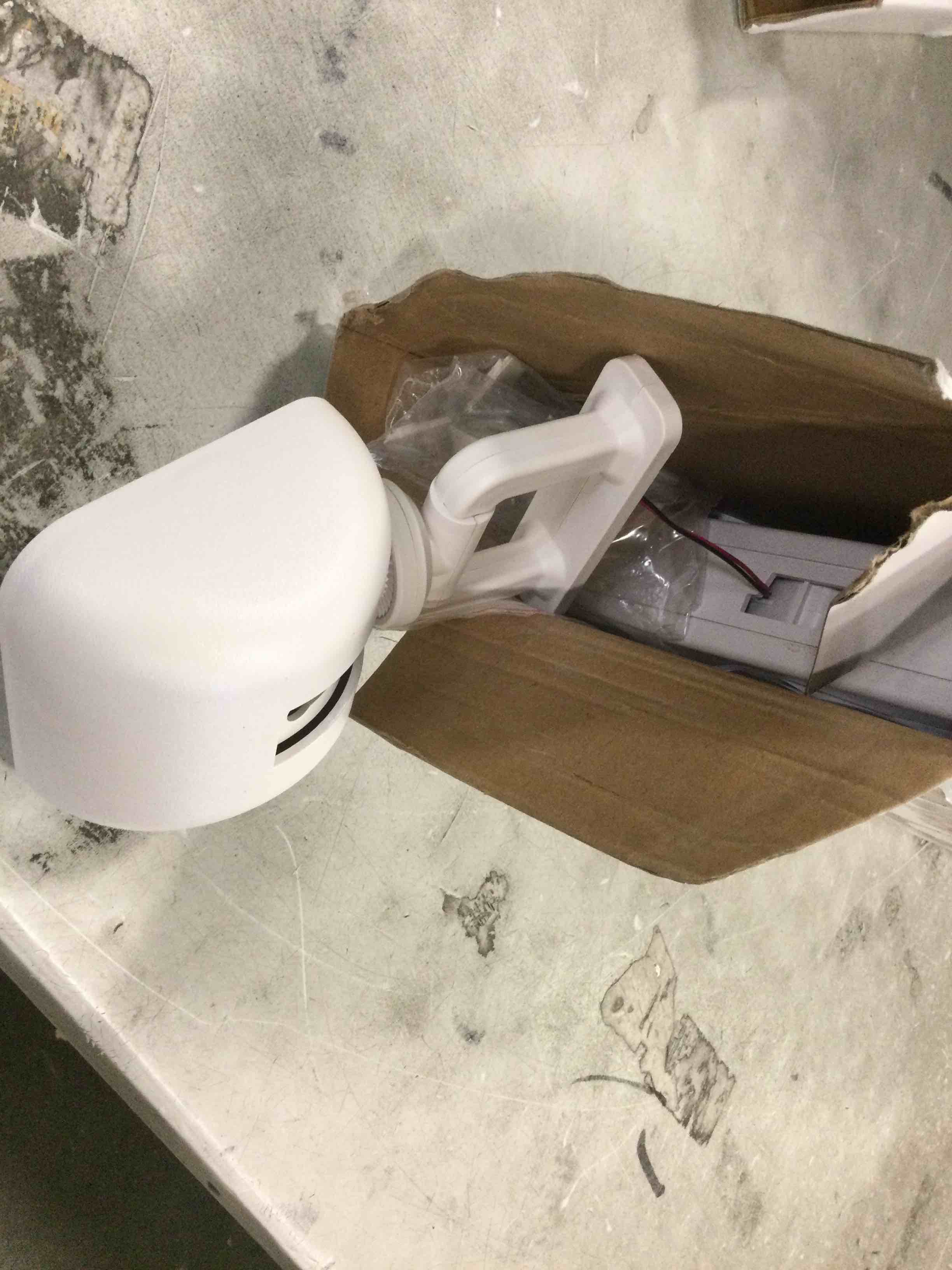 https://s3.amazonaws.com/lotting-images-prod/bidfta/YEL6435644_1718117429594.jpeg