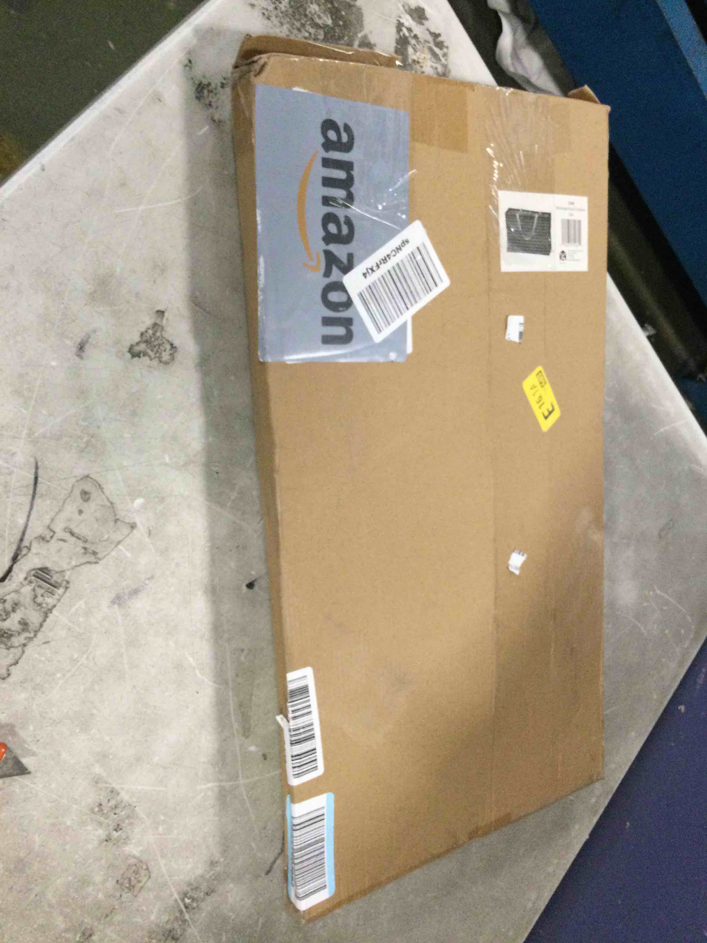 https://s3.amazonaws.com/lotting-images-prod/bidfta/YEL6435647_1718117787993.jpeg