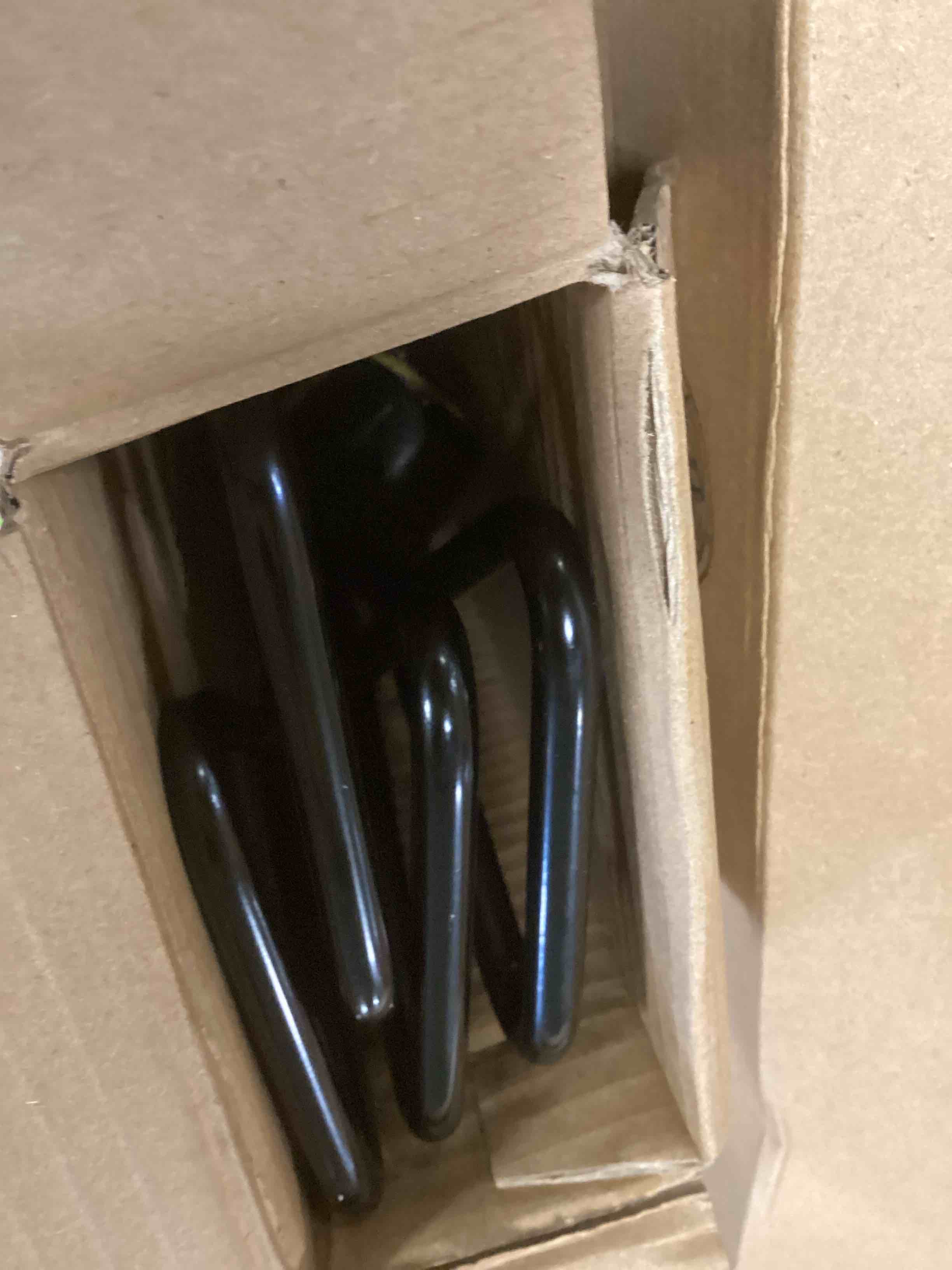 https://s3.amazonaws.com/lotting-images-prod/bidfta/YEL6435878_1718289527200.jpeg