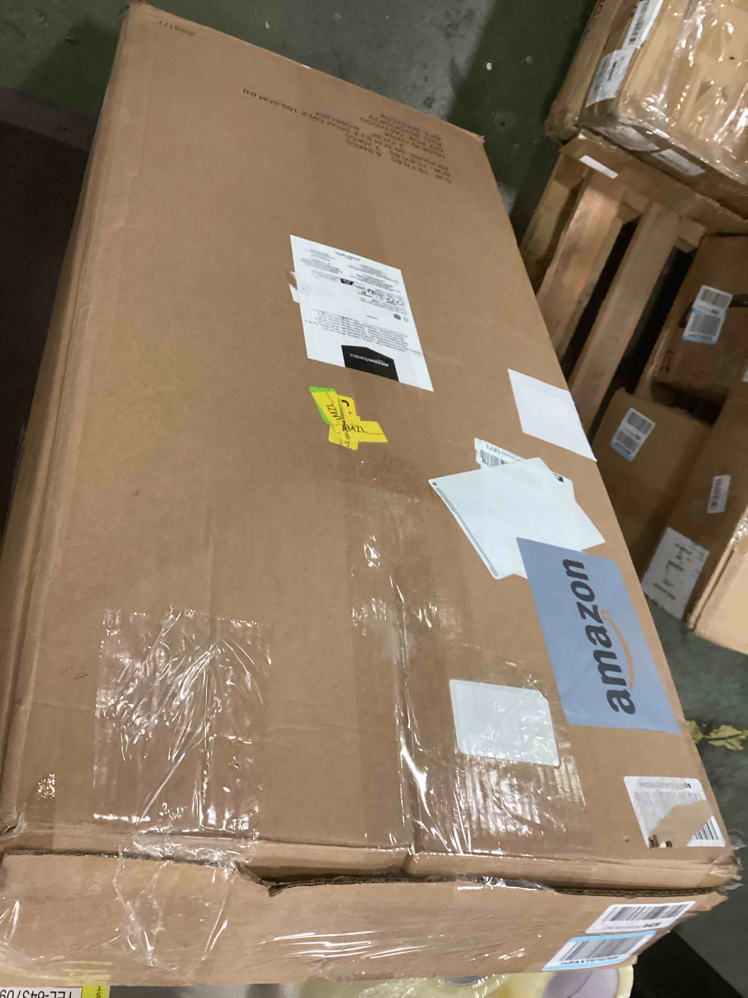 https://s3.amazonaws.com/lotting-images-prod/bidfta/YEL6437093_1718366997090.jpeg