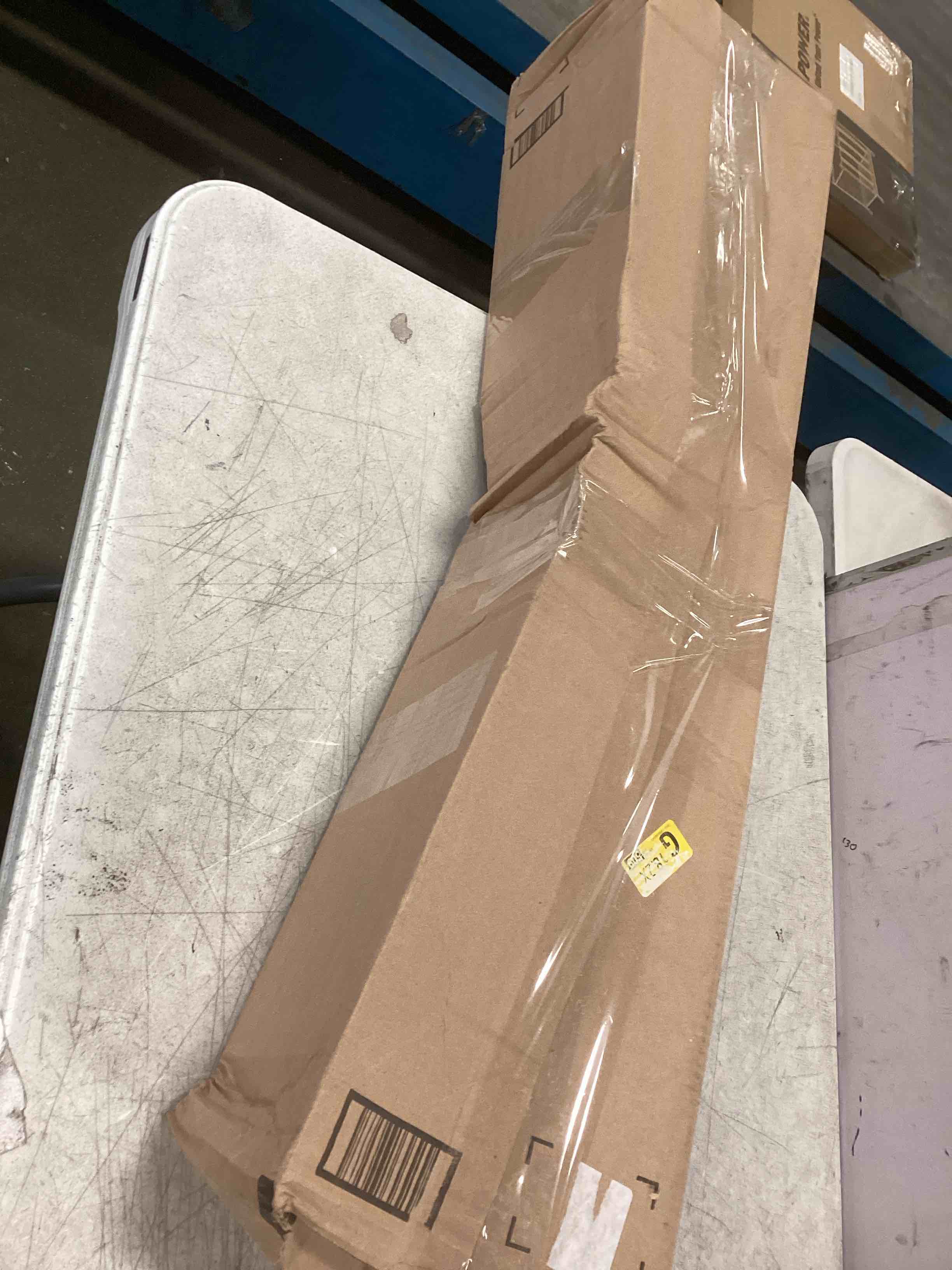 https://s3.amazonaws.com/lotting-images-prod/bidfta/YEL6437611_1718451402217.jpeg
