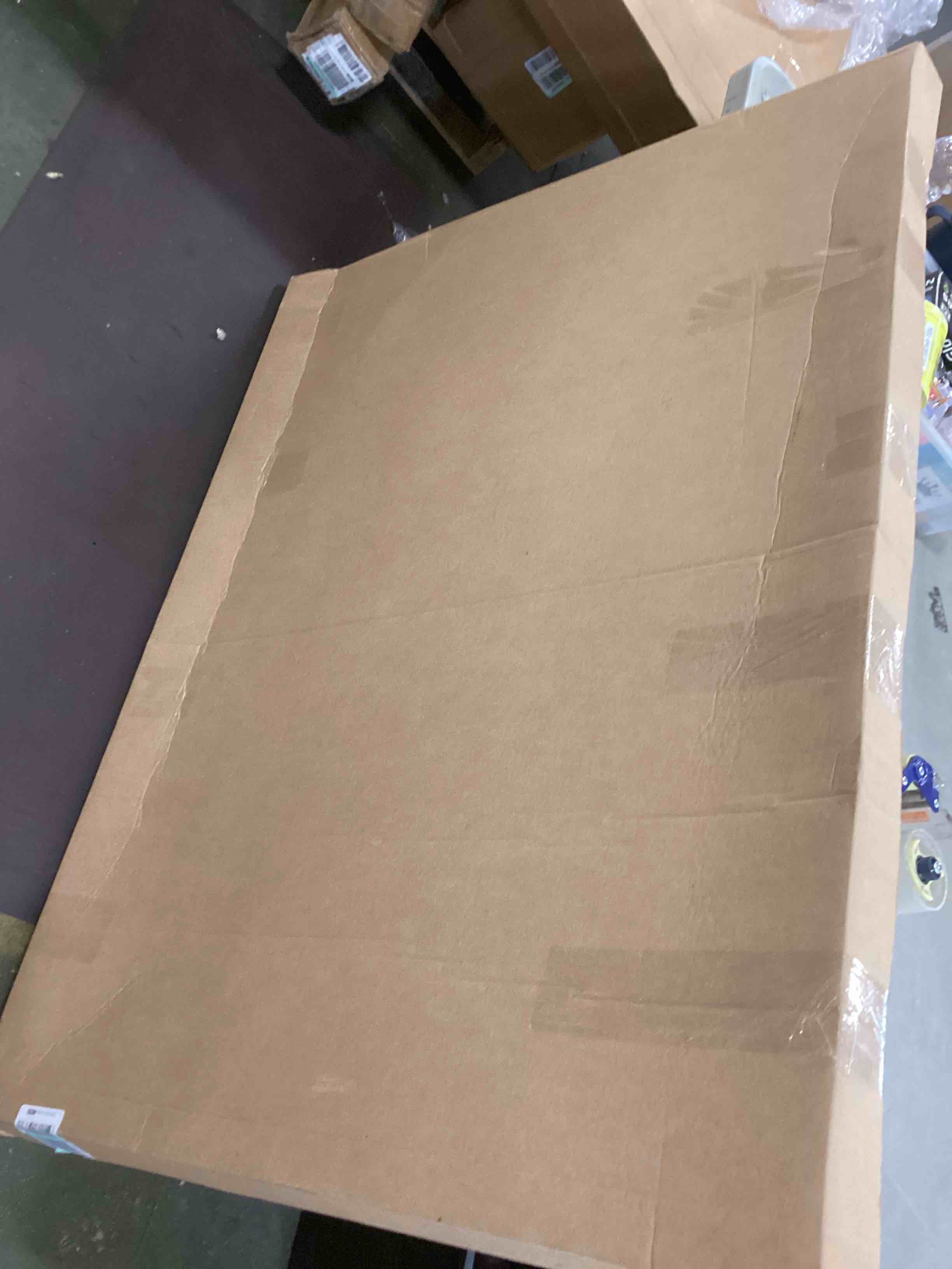 https://s3.amazonaws.com/lotting-images-prod/bidfta/YEL6438109_1718713111078.jpeg