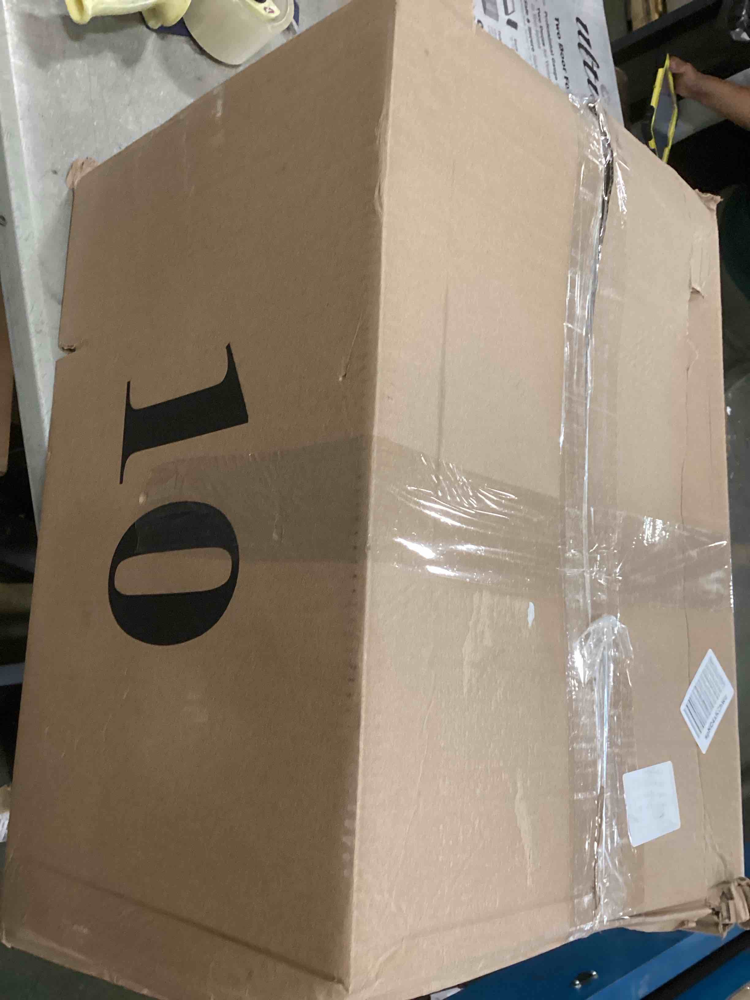 https://s3.amazonaws.com/lotting-images-prod/bidfta/YEL6438141_1718717799051.jpeg