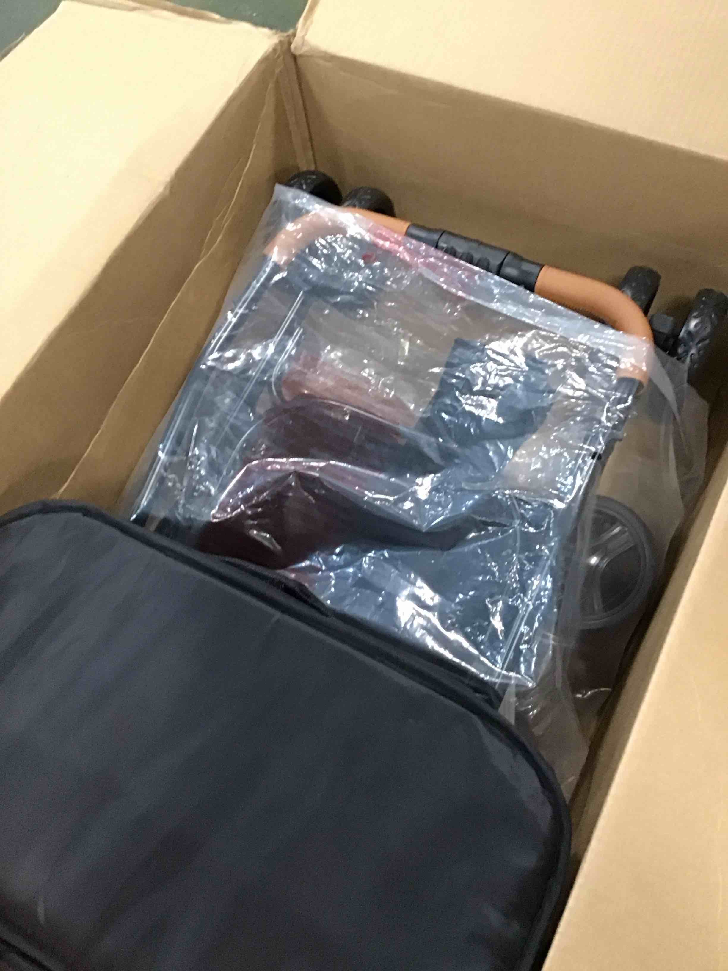 https://s3.amazonaws.com/lotting-images-prod/bidfta/YEL6439129_1718462874087.jpeg
