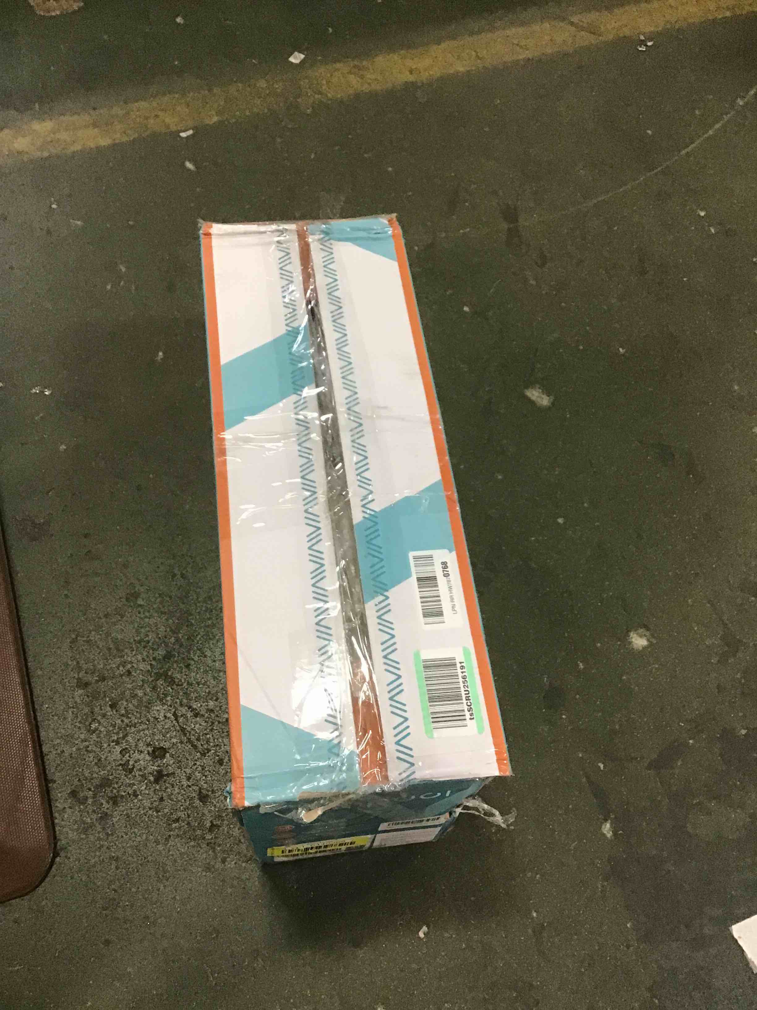 https://s3.amazonaws.com/lotting-images-prod/bidfta/YEL6440366_1717695268530.jpeg