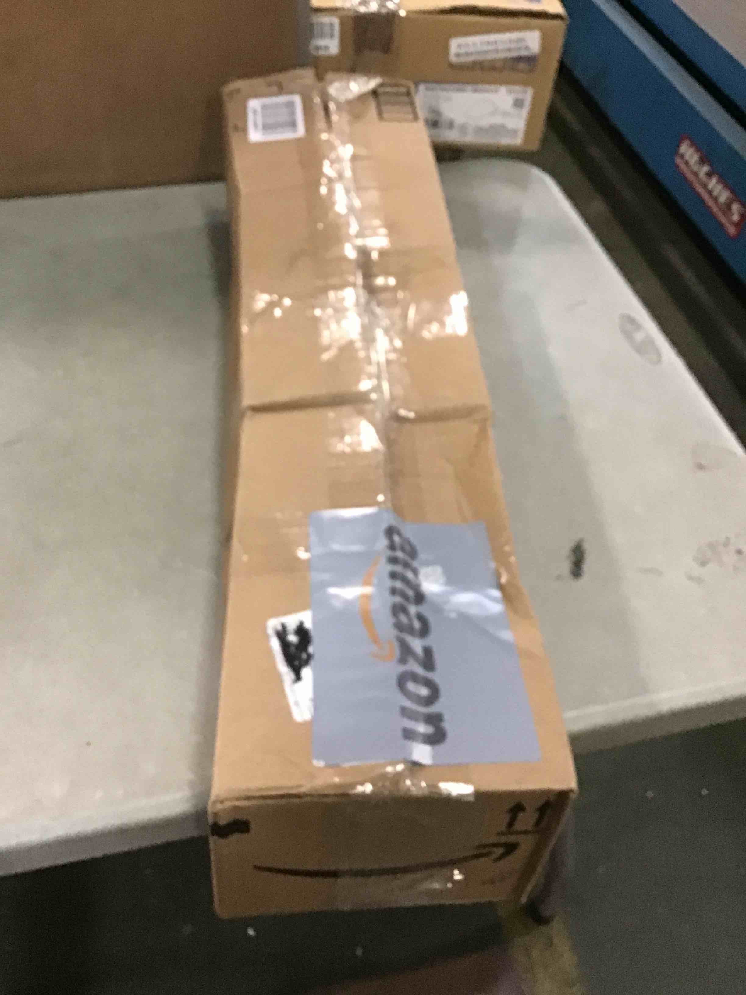 https://s3.amazonaws.com/lotting-images-prod/bidfta/YEL6440394_1717698407936.jpeg