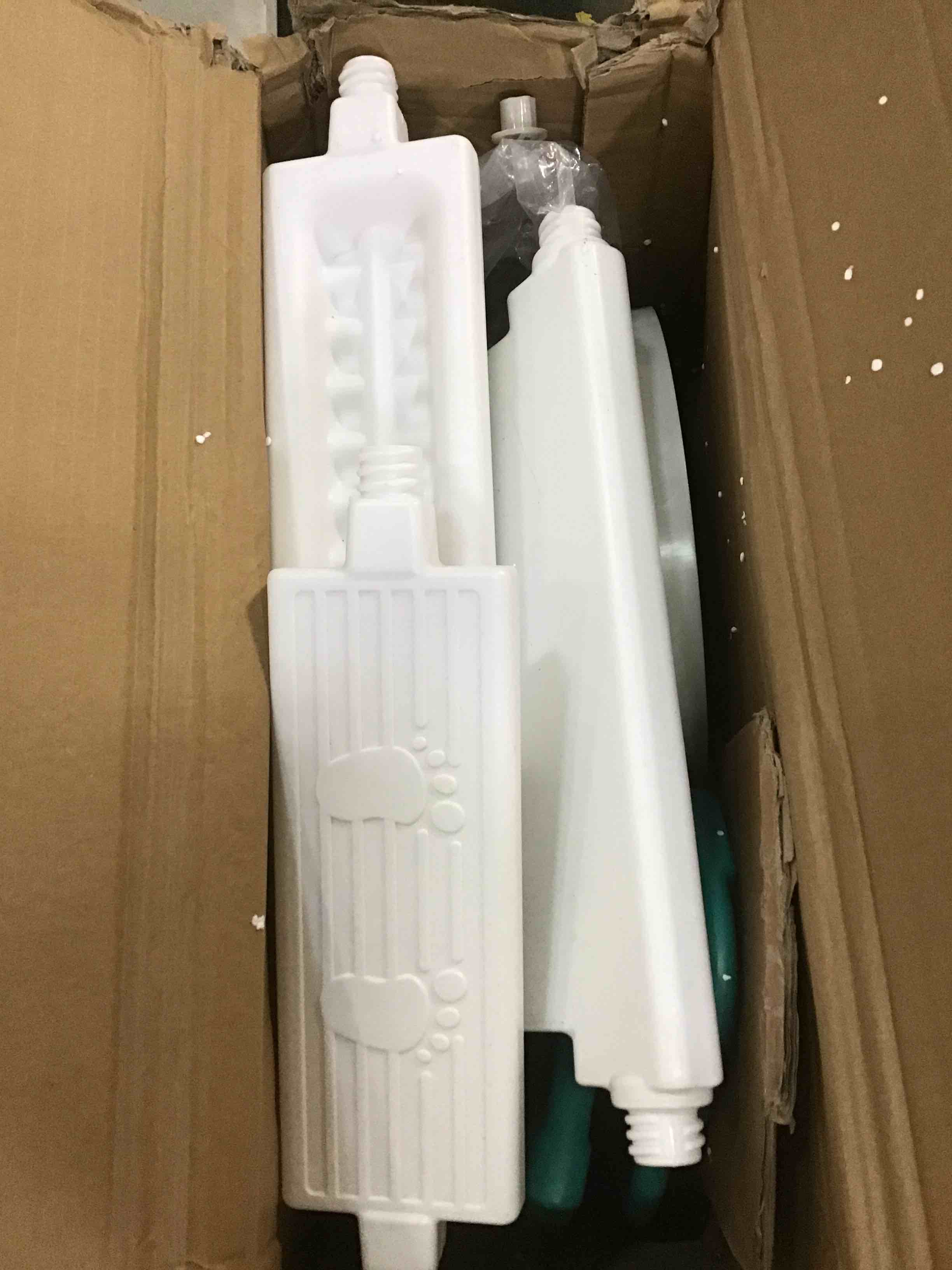 https://s3.amazonaws.com/lotting-images-prod/bidfta/YEL6440527_1717771459845.jpeg