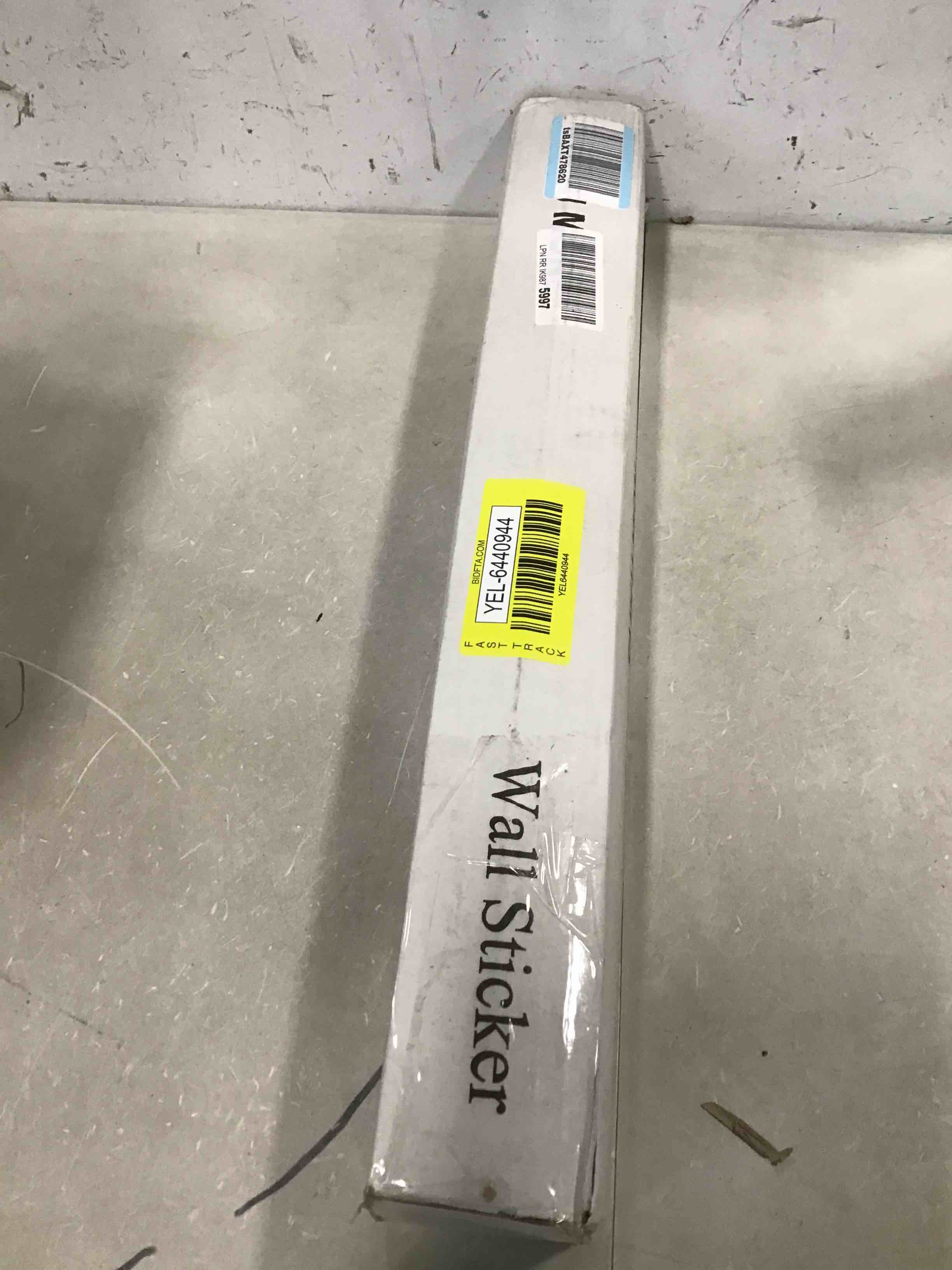 https://s3.amazonaws.com/lotting-images-prod/bidfta/YEL6440944_1718111191349.jpeg