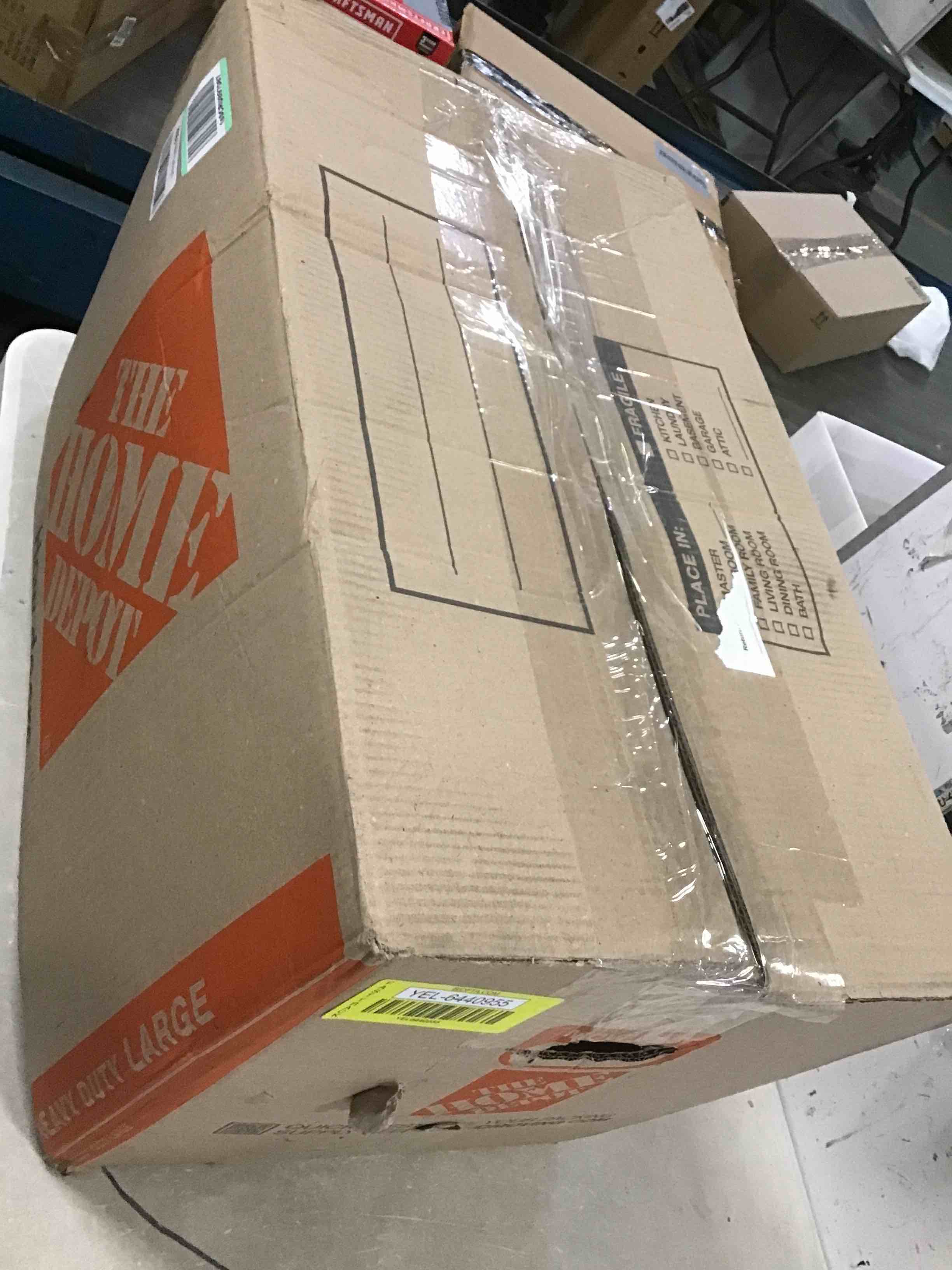 https://s3.amazonaws.com/lotting-images-prod/bidfta/YEL6440955_1718112113397.jpeg