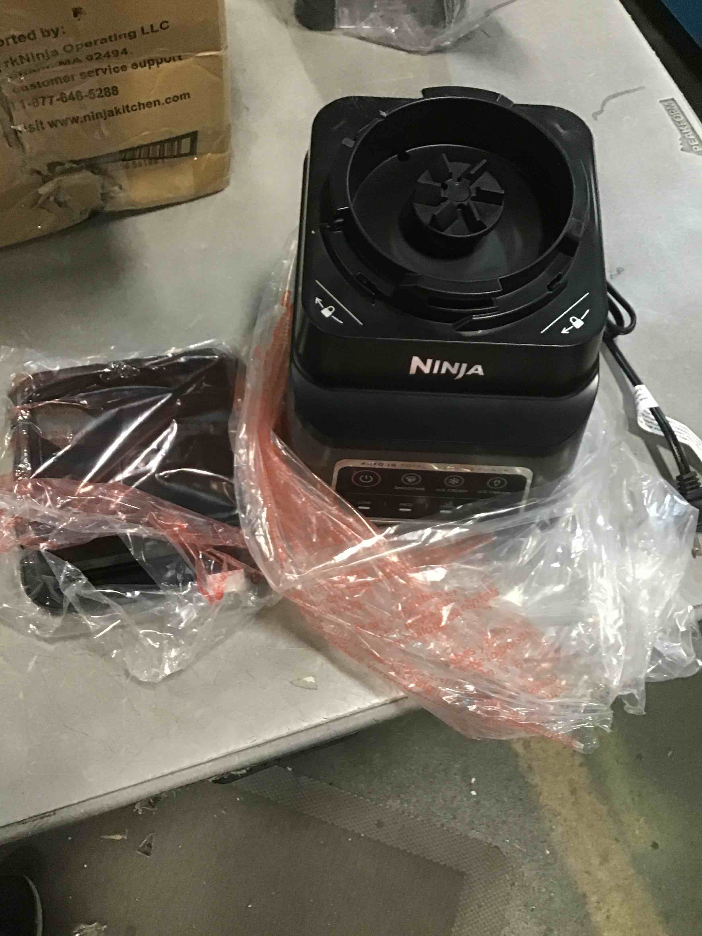 https://s3.amazonaws.com/lotting-images-prod/bidfta/YEL6441145_1718192800313.jpeg