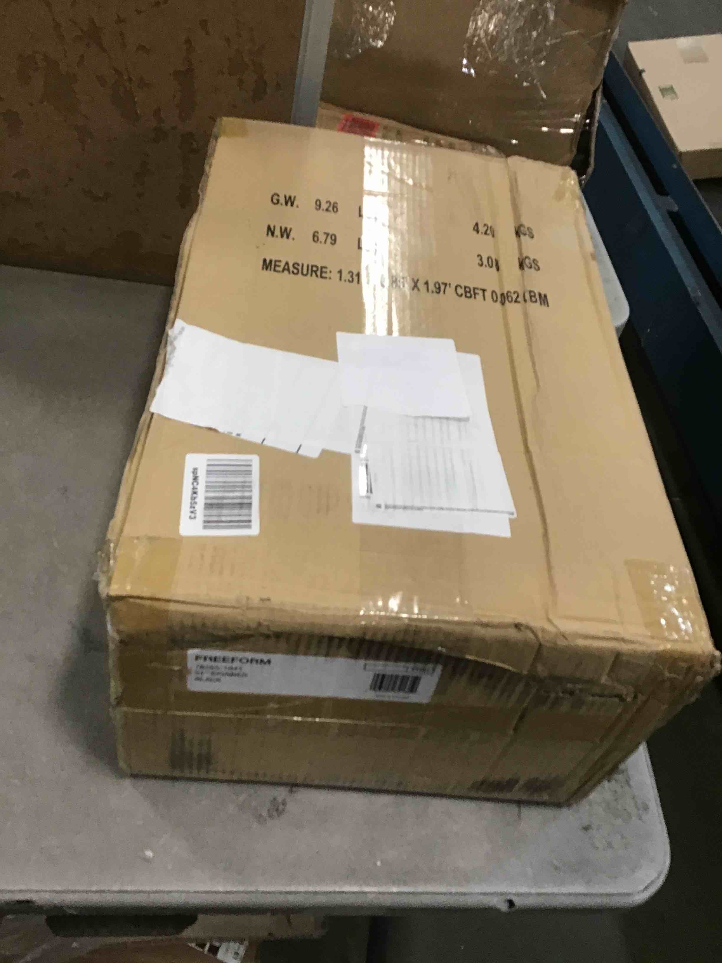 https://s3.amazonaws.com/lotting-images-prod/bidfta/YEL6441313_1718216893013.jpeg