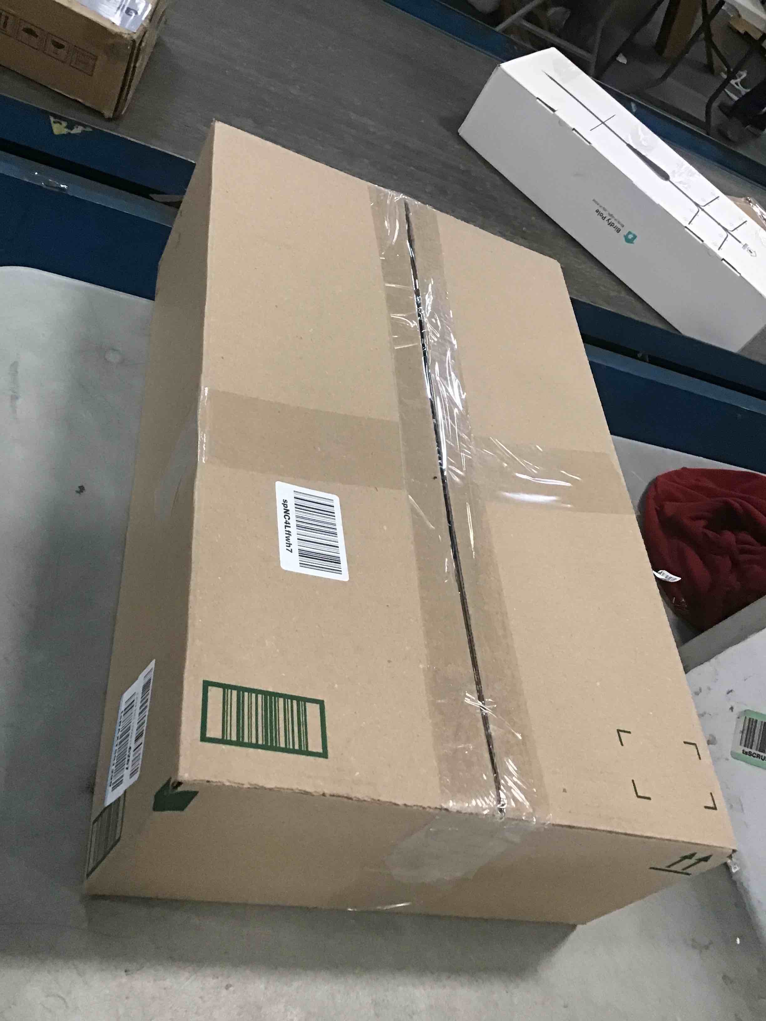 https://s3.amazonaws.com/lotting-images-prod/bidfta/YEL6441418_1718284232846.jpeg
