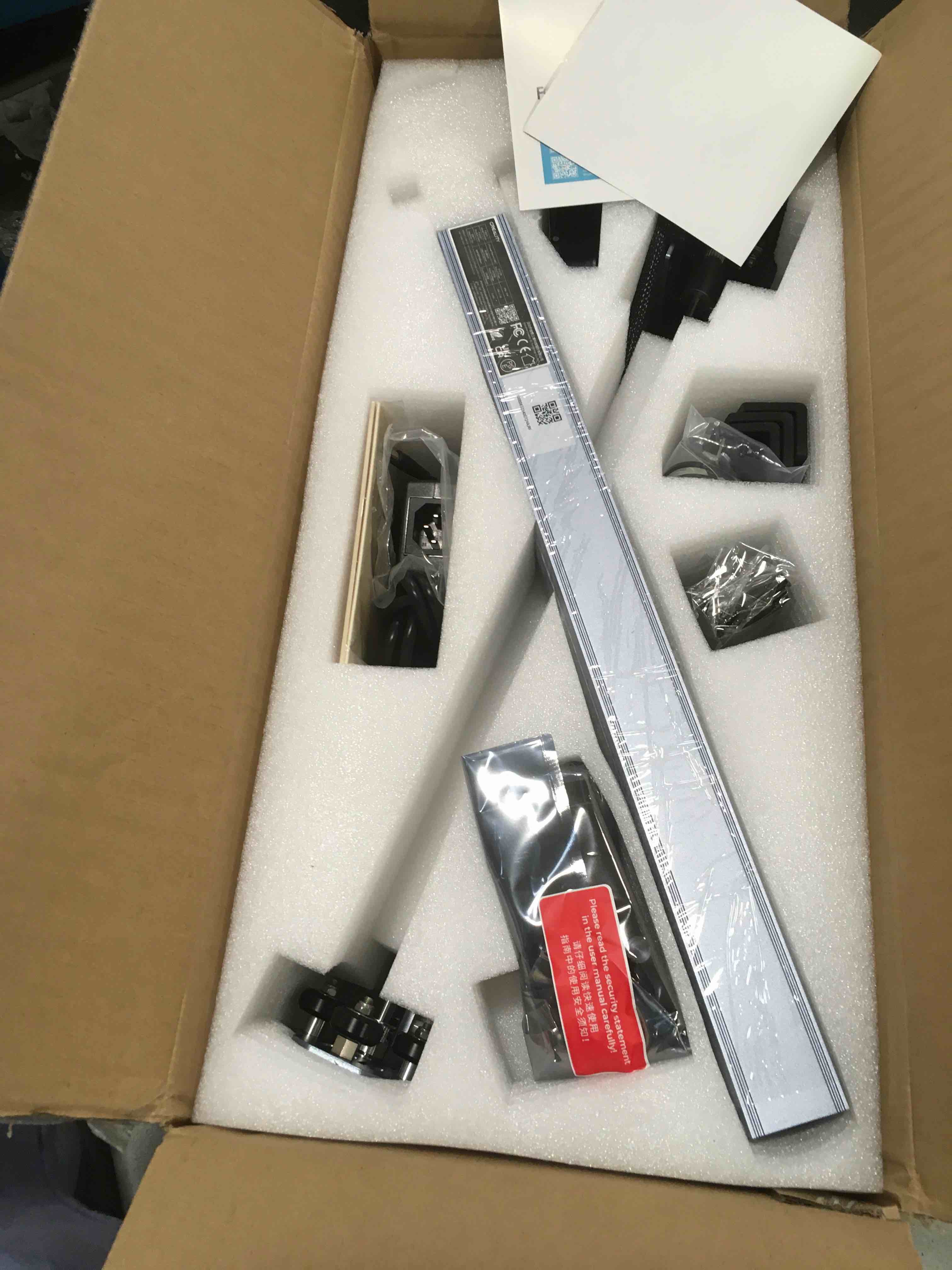https://s3.amazonaws.com/lotting-images-prod/bidfta/YEL6441750_1717699697495.jpeg