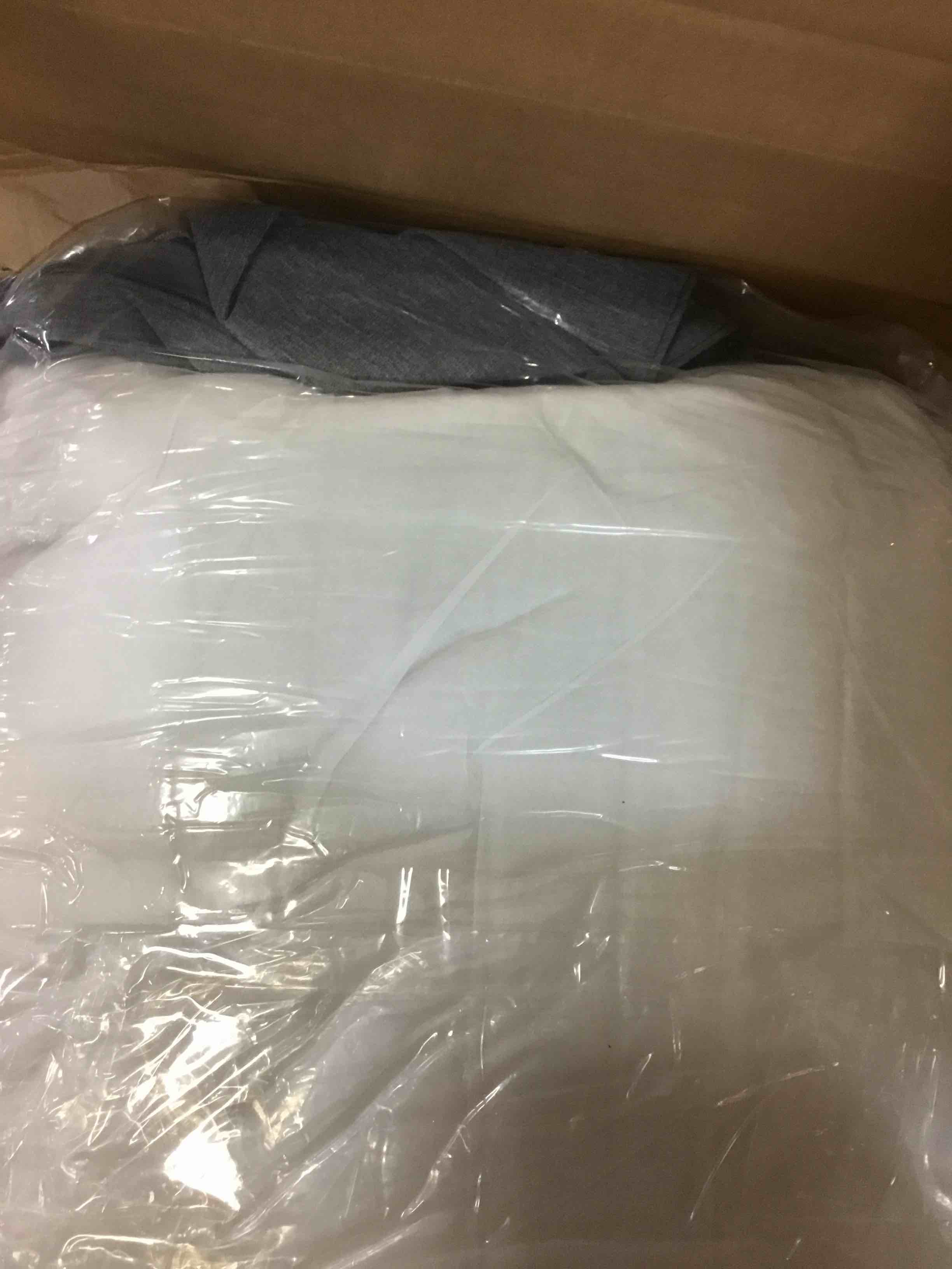 https://s3.amazonaws.com/lotting-images-prod/bidfta/YEL6441899_1717767985322.jpeg