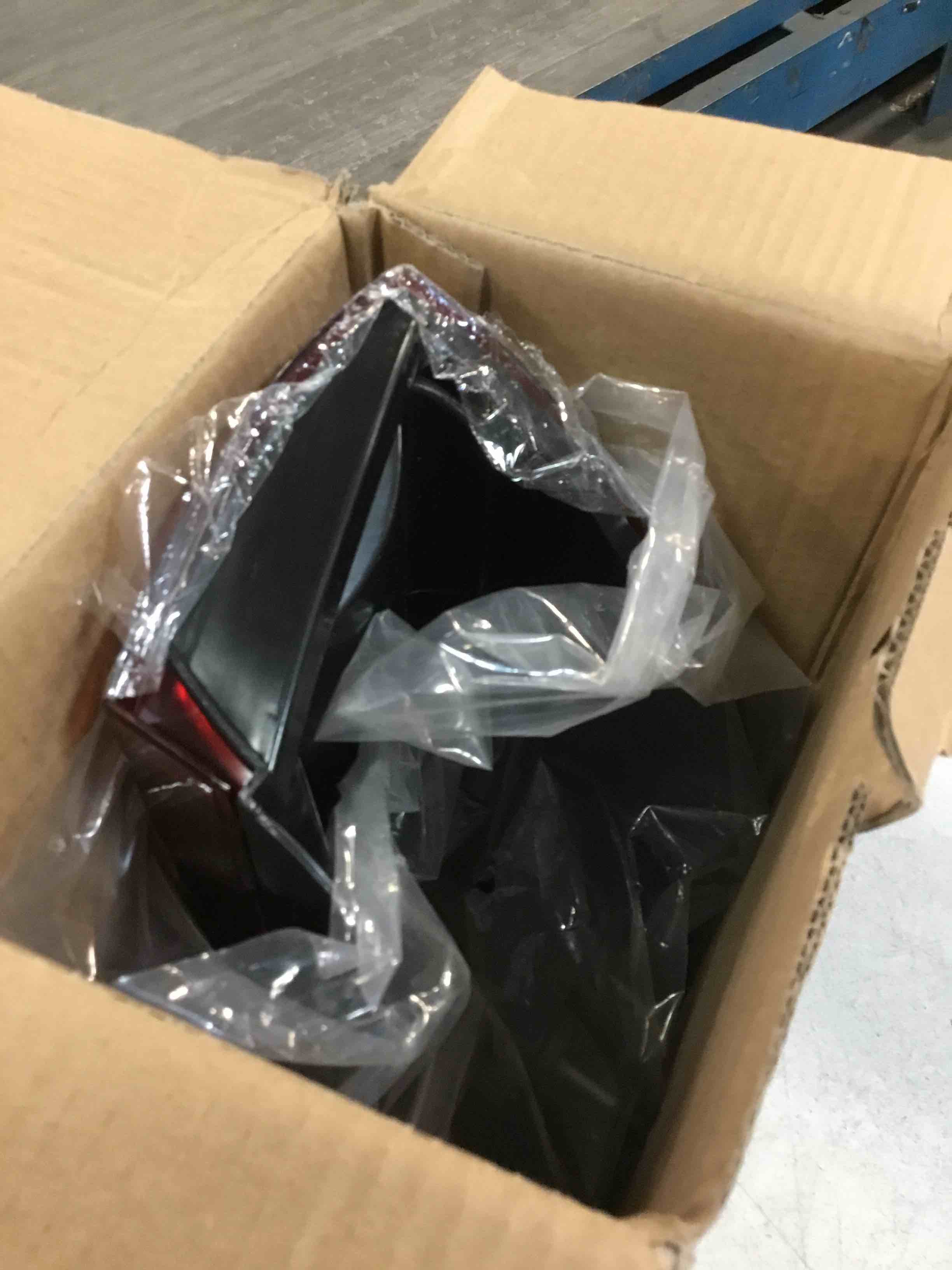 https://s3.amazonaws.com/lotting-images-prod/bidfta/YEL6441900_1717768120833.jpeg