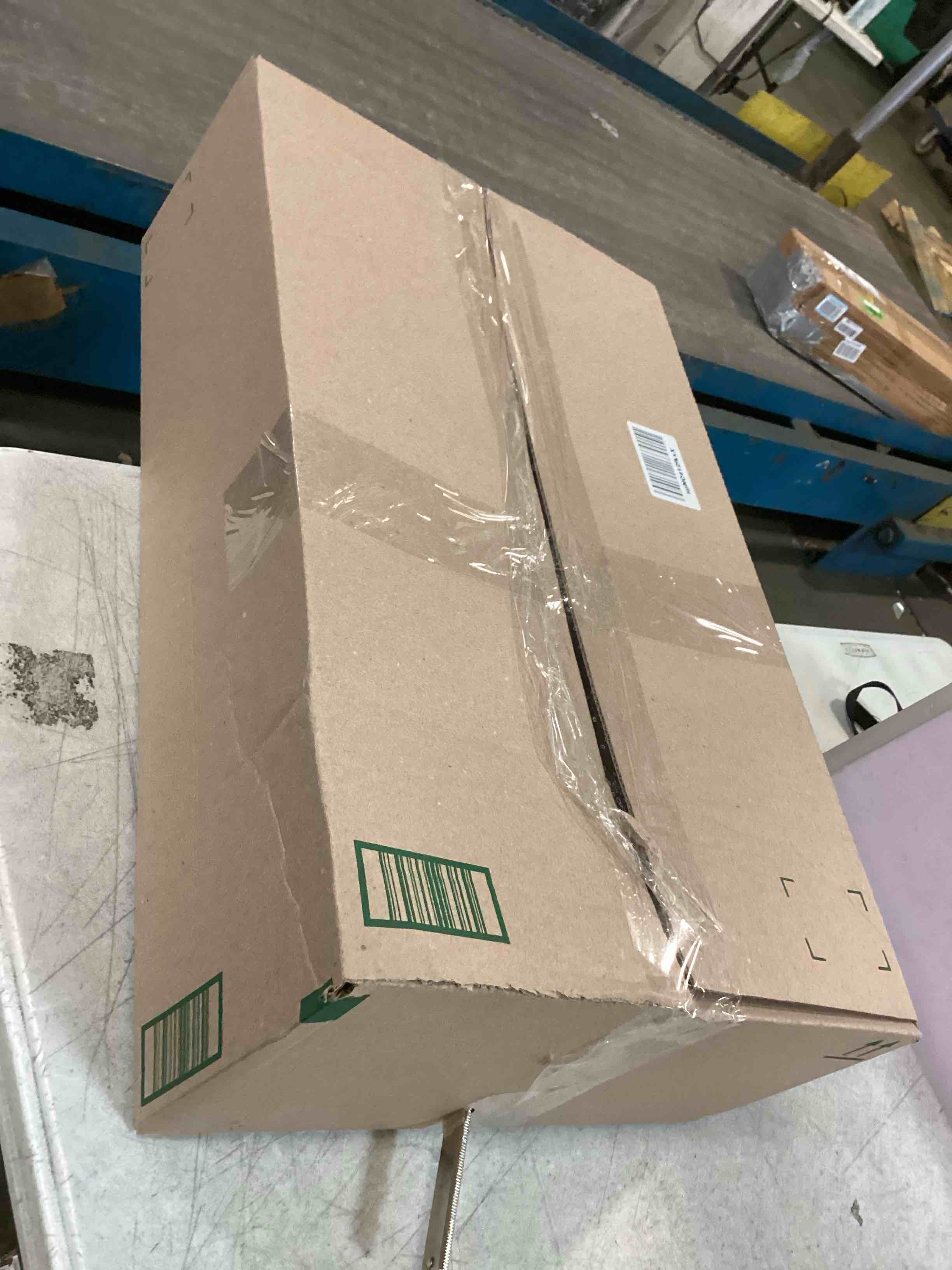 https://s3.amazonaws.com/lotting-images-prod/bidfta/YEL6442021_1717786079381.jpeg