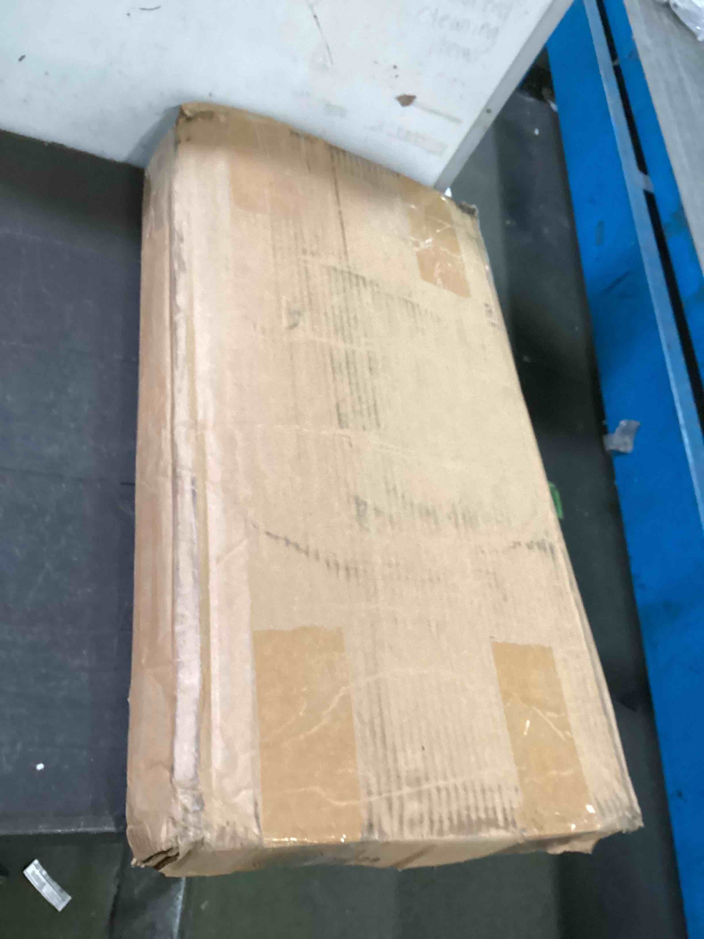https://s3.amazonaws.com/lotting-images-prod/bidfta/YEL6442878_1718293906161.jpeg