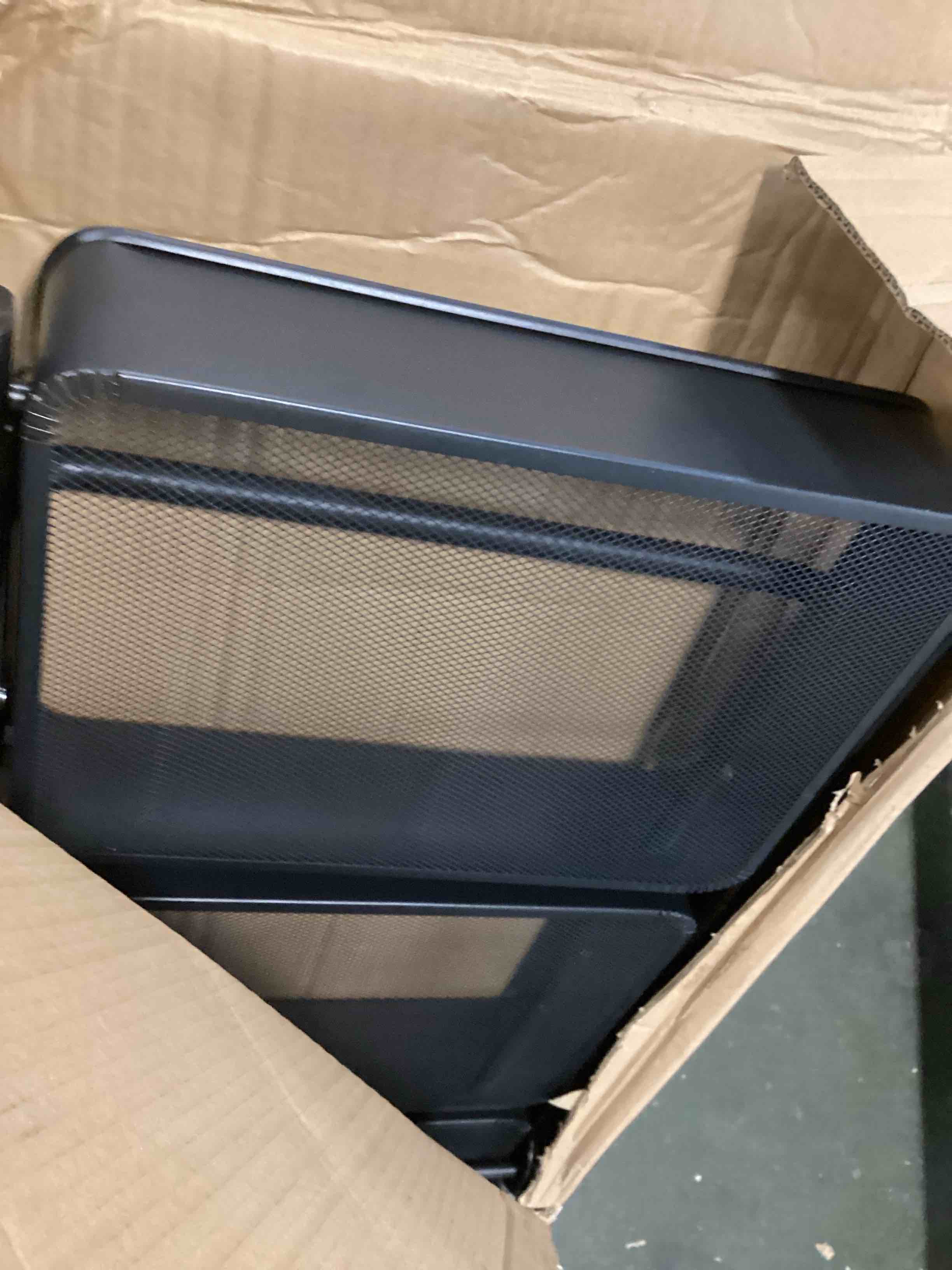https://s3.amazonaws.com/lotting-images-prod/bidfta/YEL6442970_1717604773606.jpeg