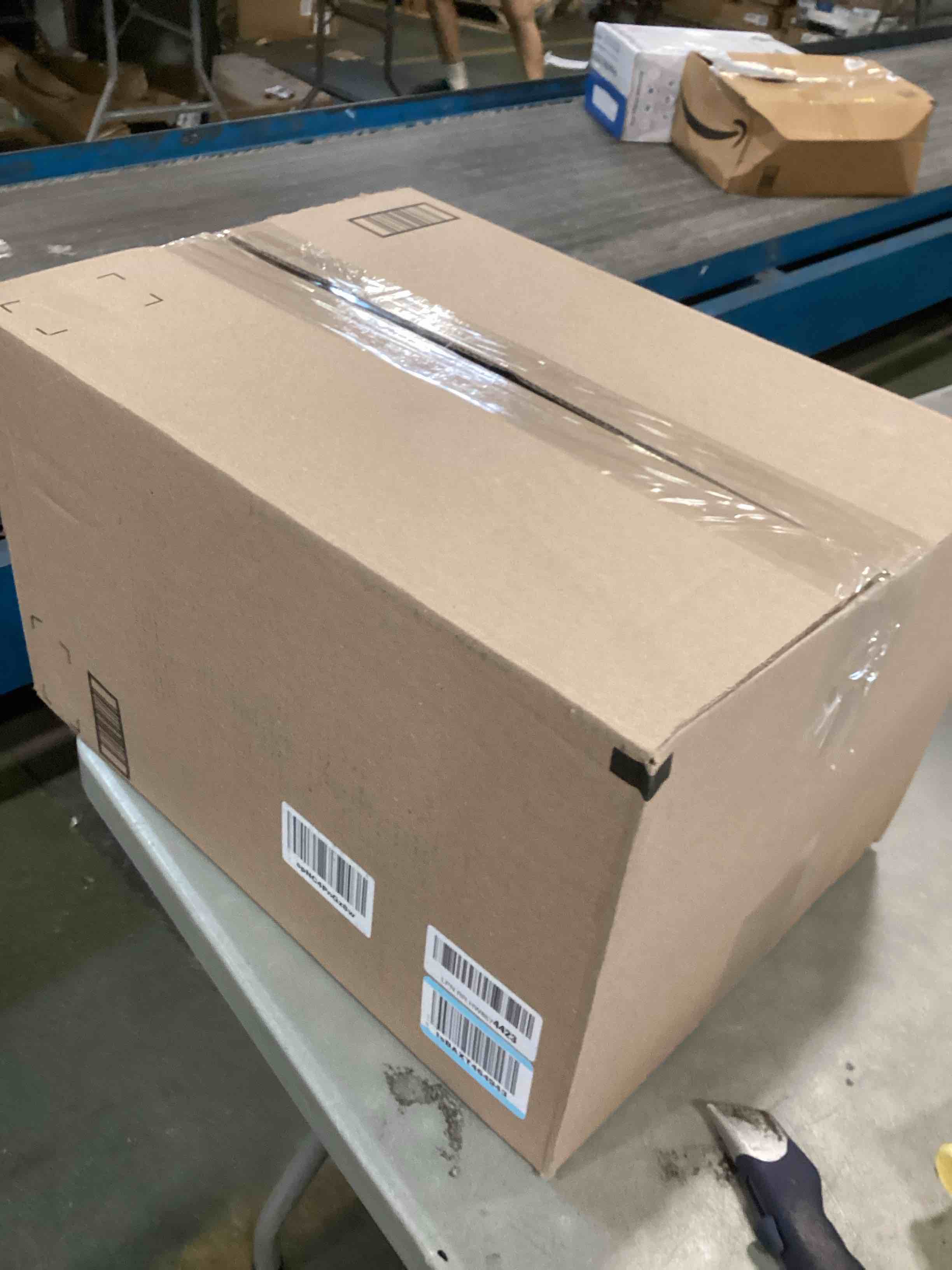 https://s3.amazonaws.com/lotting-images-prod/bidfta/YEL6443380_1717702393137.jpeg