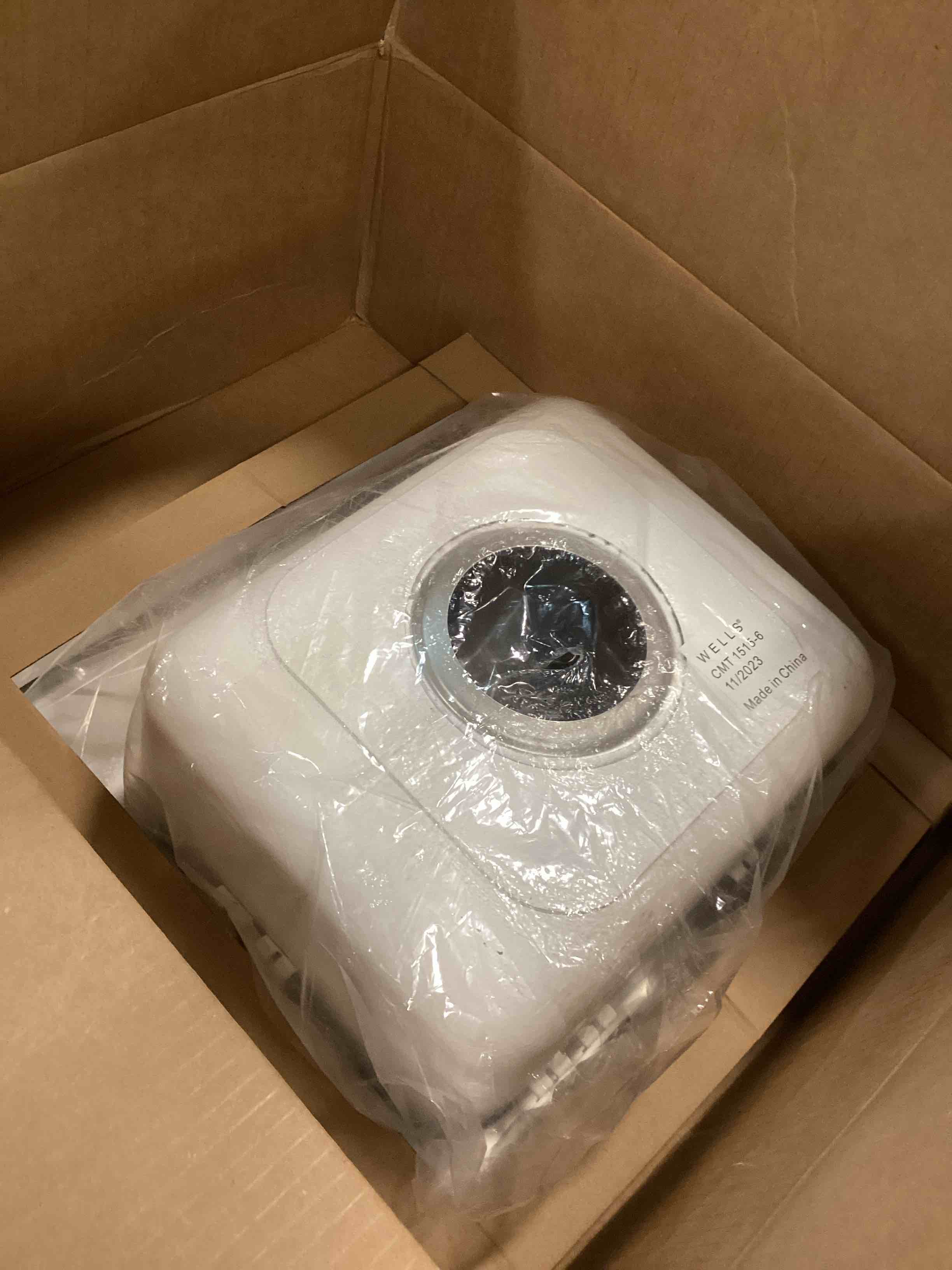 https://s3.amazonaws.com/lotting-images-prod/bidfta/YEL6443392_1717703647613.jpeg