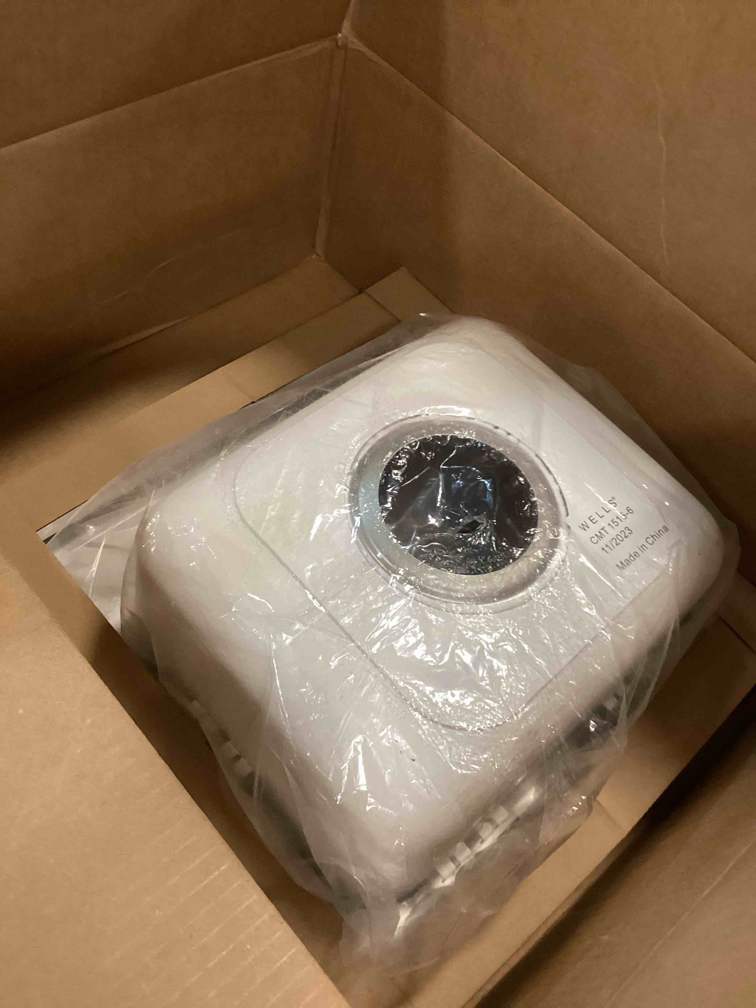 https://s3.amazonaws.com/lotting-images-prod/bidfta/YEL6443392_1717703648696.jpeg
