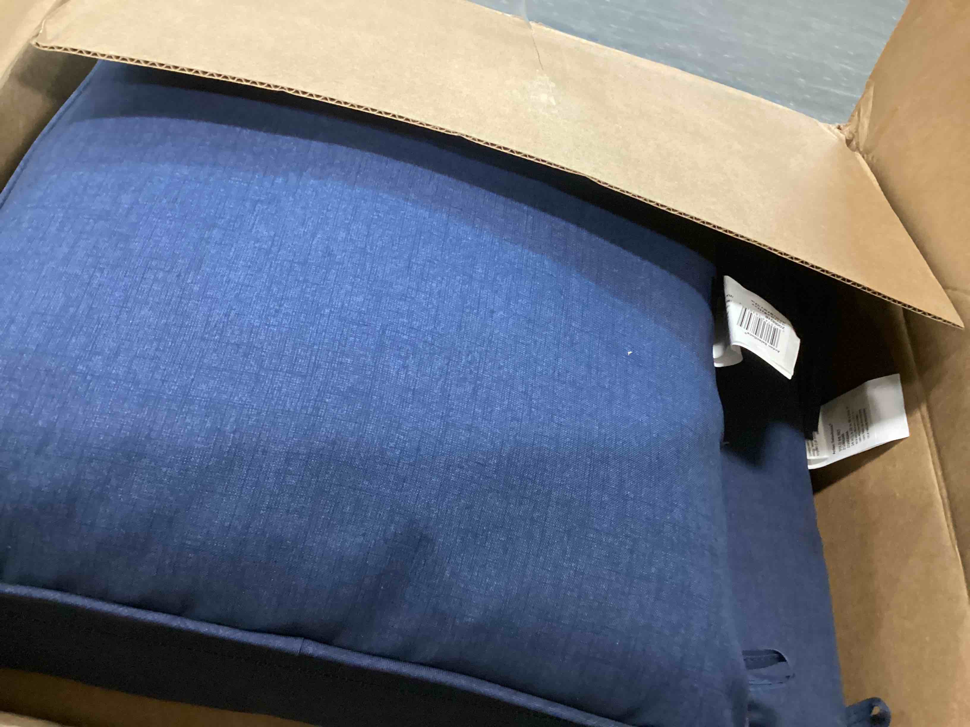 https://s3.amazonaws.com/lotting-images-prod/bidfta/YEL6443977_1718048555275.jpeg