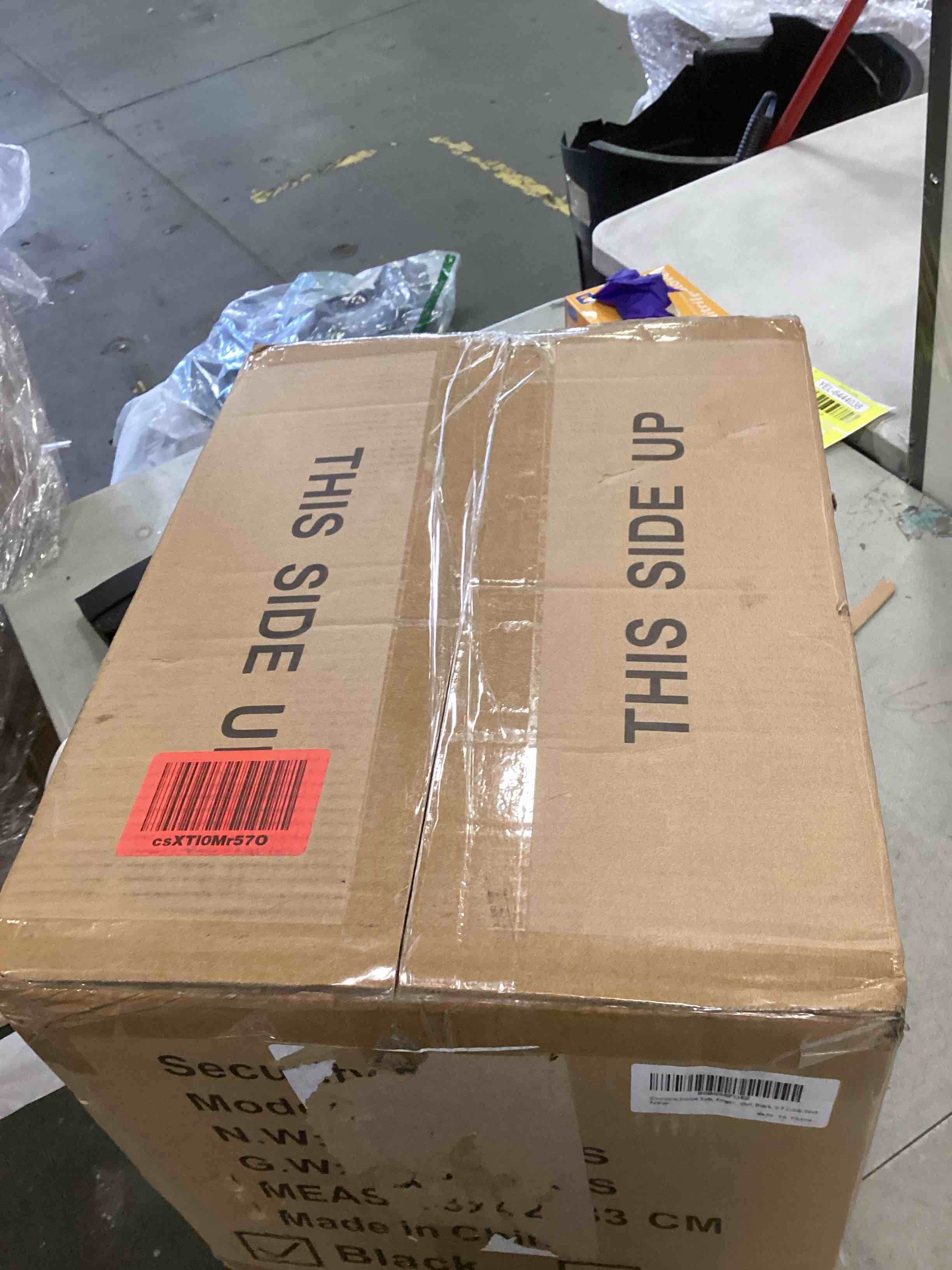 https://s3.amazonaws.com/lotting-images-prod/bidfta/YEL6444031_1718121644663.jpeg