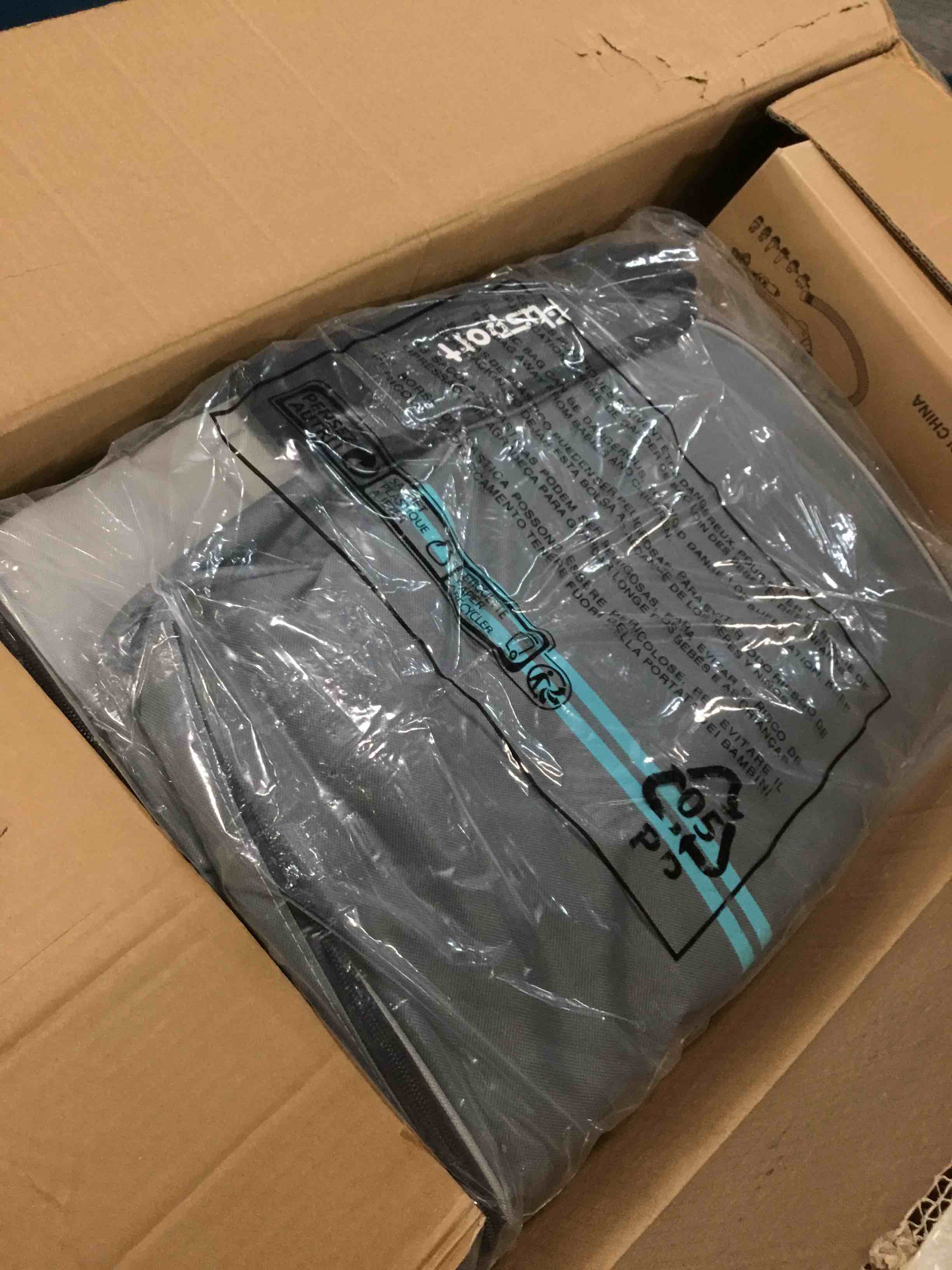 https://s3.amazonaws.com/lotting-images-prod/bidfta/YEL6444152_1718629204938.jpeg