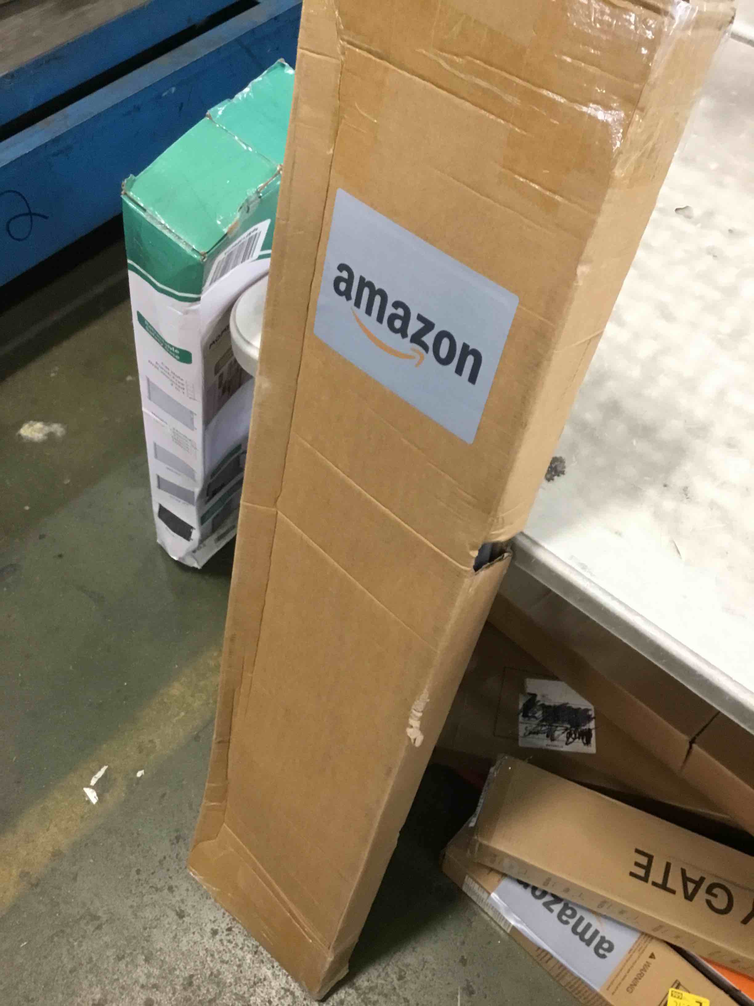 https://s3.amazonaws.com/lotting-images-prod/bidfta/YEL6444221_1718638222470.jpeg