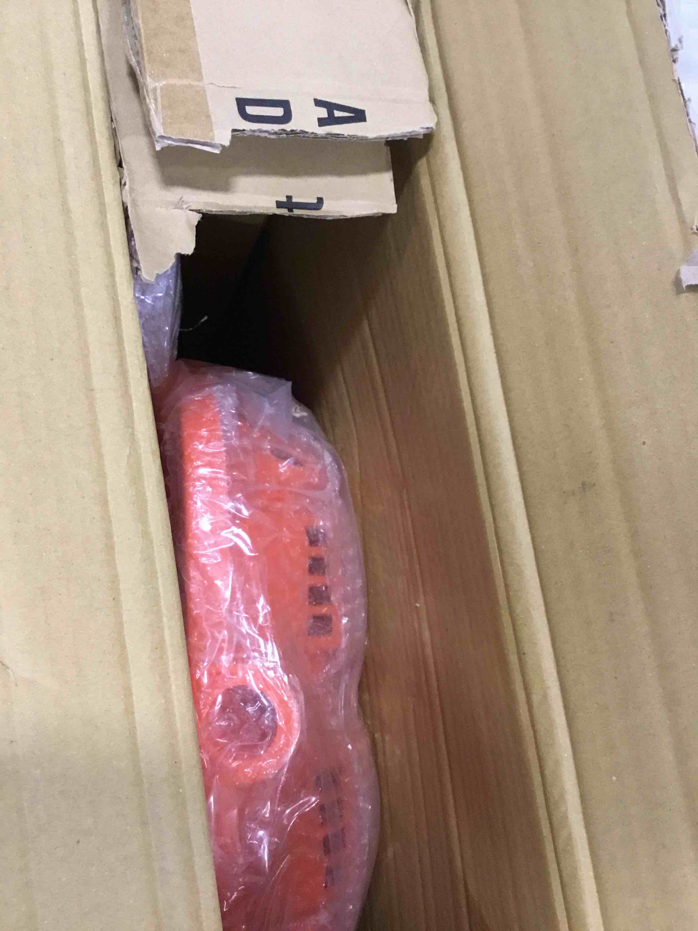 https://s3.amazonaws.com/lotting-images-prod/bidfta/YEL6444302_1718650027116.jpeg