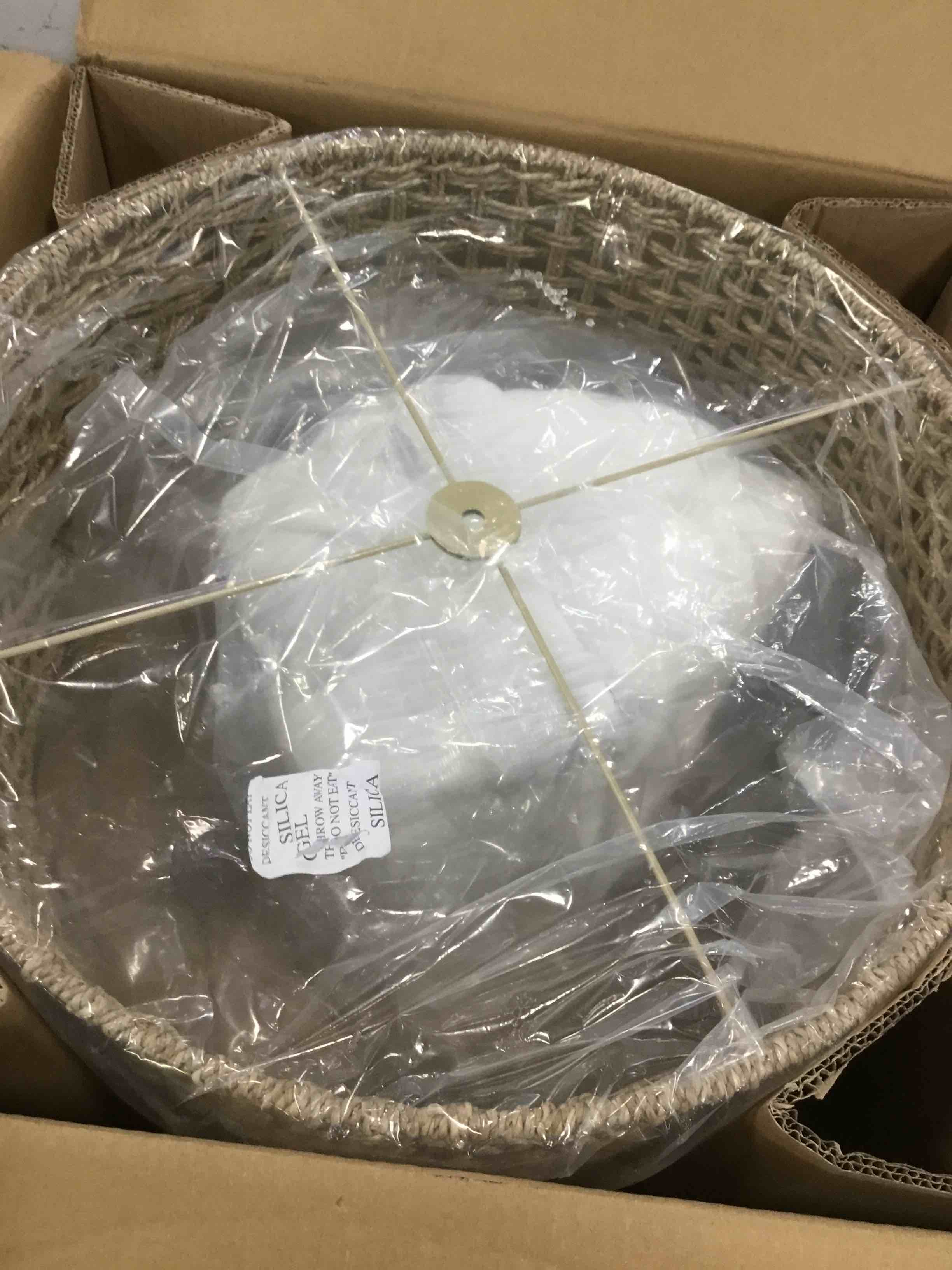 https://s3.amazonaws.com/lotting-images-prod/bidfta/YEL6444410_1718722903993.jpeg