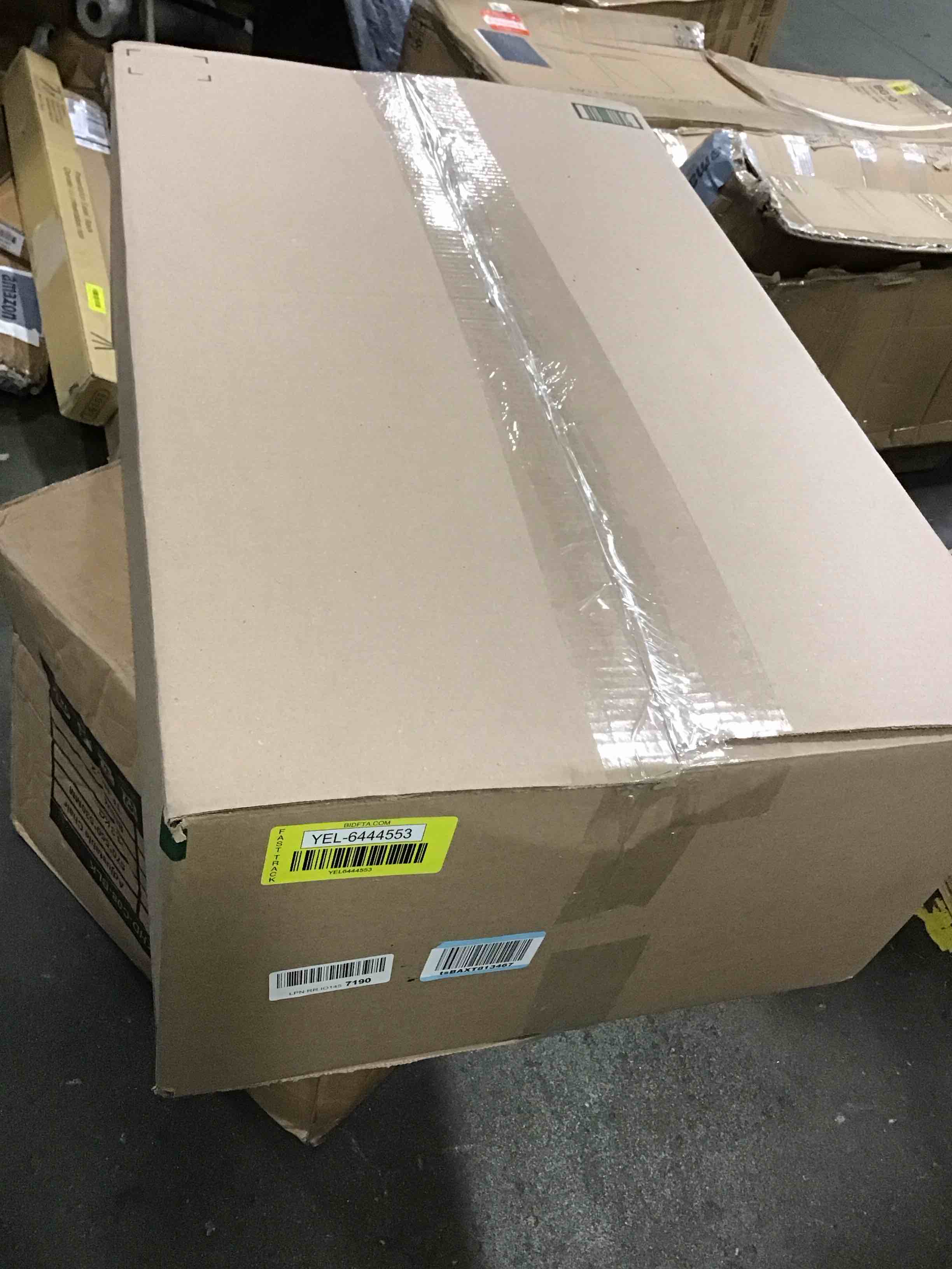 https://s3.amazonaws.com/lotting-images-prod/bidfta/YEL6444553_1717527596637.jpeg