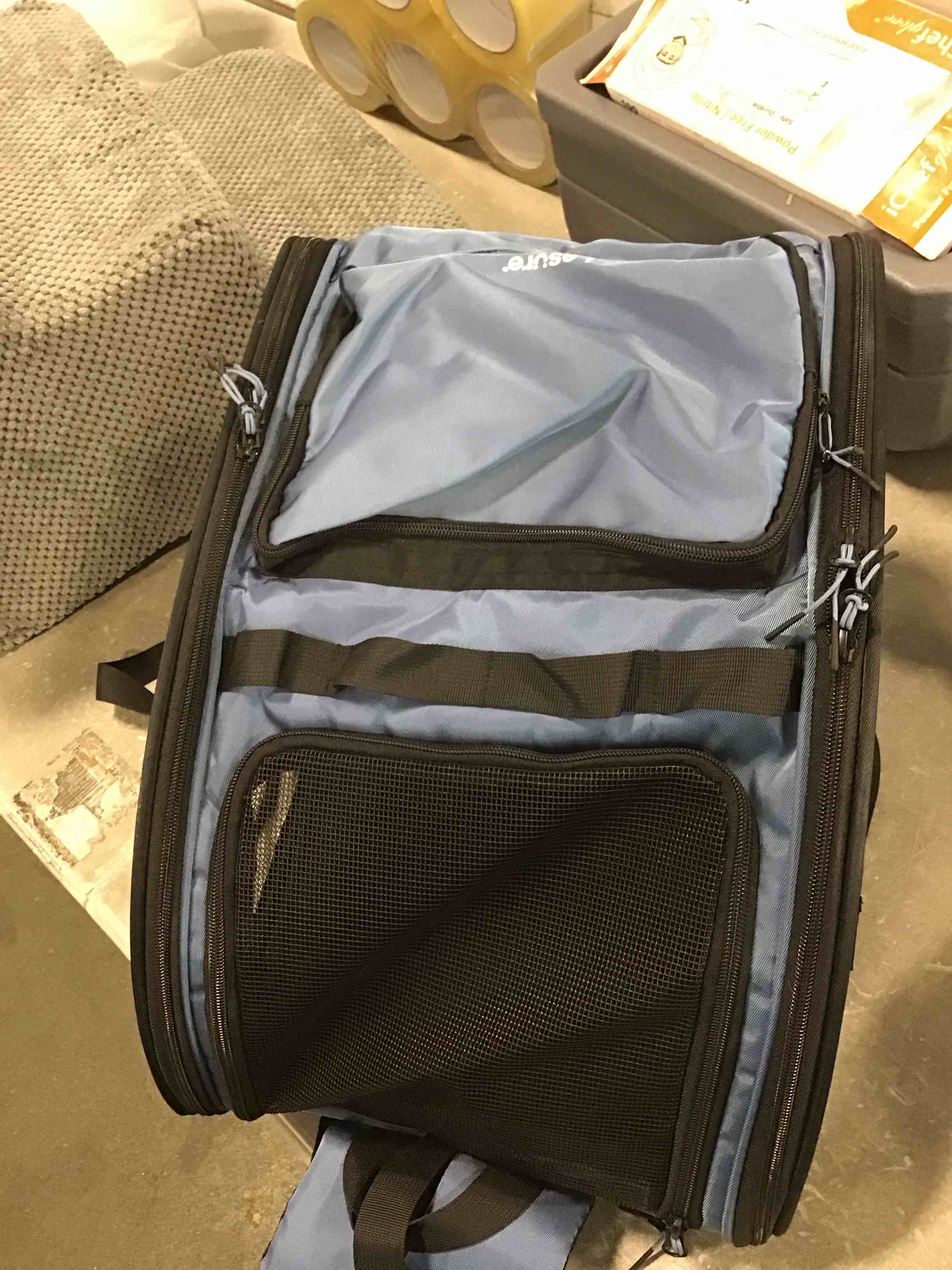 https://s3.amazonaws.com/lotting-images-prod/bidfta/YEL6444625_1717593187610.jpeg