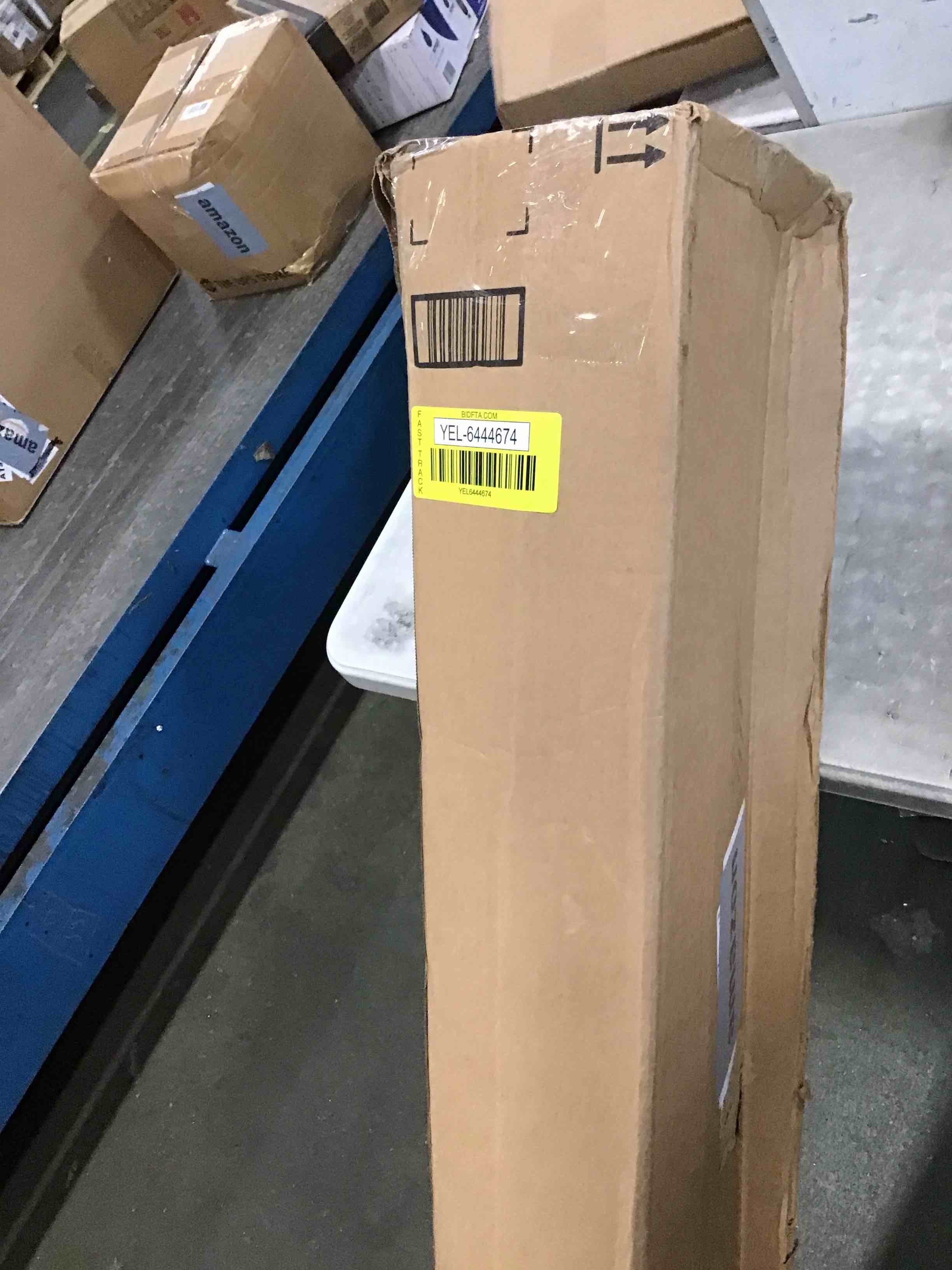 https://s3.amazonaws.com/lotting-images-prod/bidfta/YEL6444674_1717600736035.jpeg