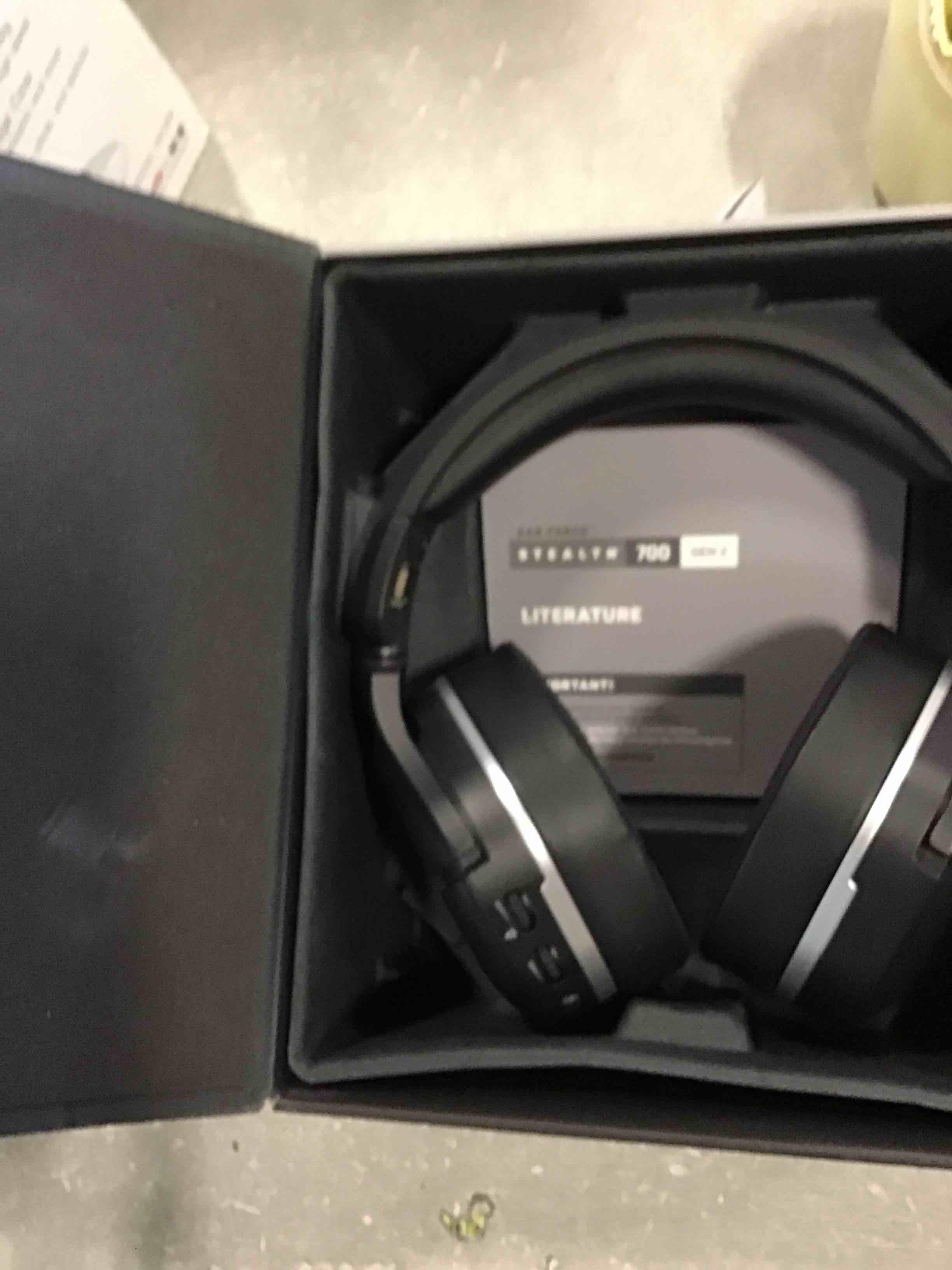 https://s3.amazonaws.com/lotting-images-prod/bidfta/YEL6444997_1717765804596.jpeg
