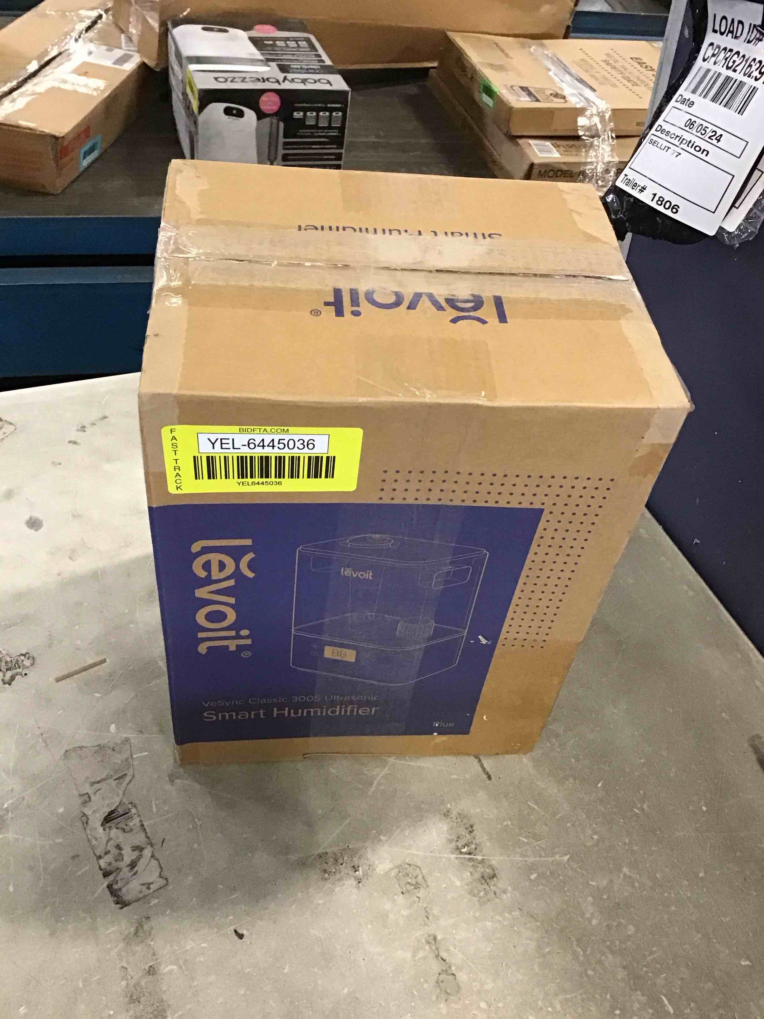 https://s3.amazonaws.com/lotting-images-prod/bidfta/YEL6445036_1717773275708.jpeg