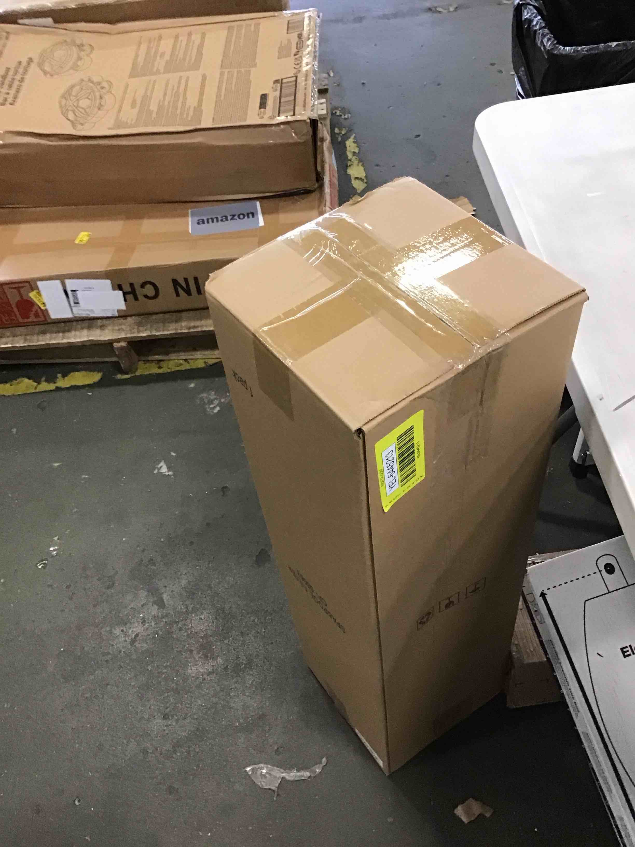 https://s3.amazonaws.com/lotting-images-prod/bidfta/YEL6445213_1718039806050.jpeg
