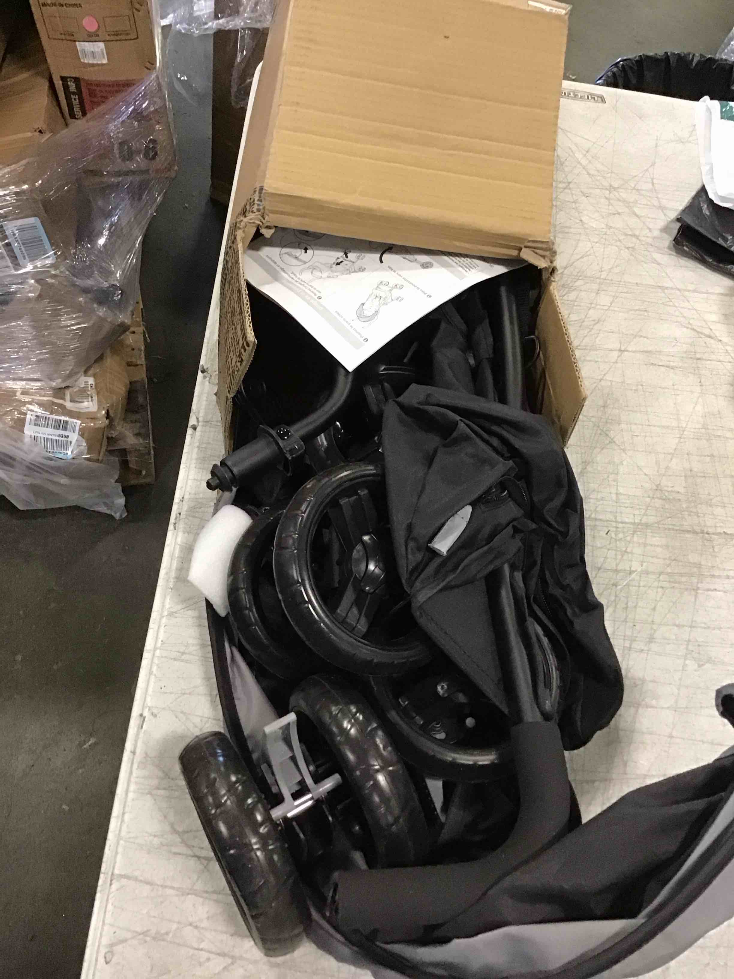 https://s3.amazonaws.com/lotting-images-prod/bidfta/YEL6445750_1718309113802.jpeg