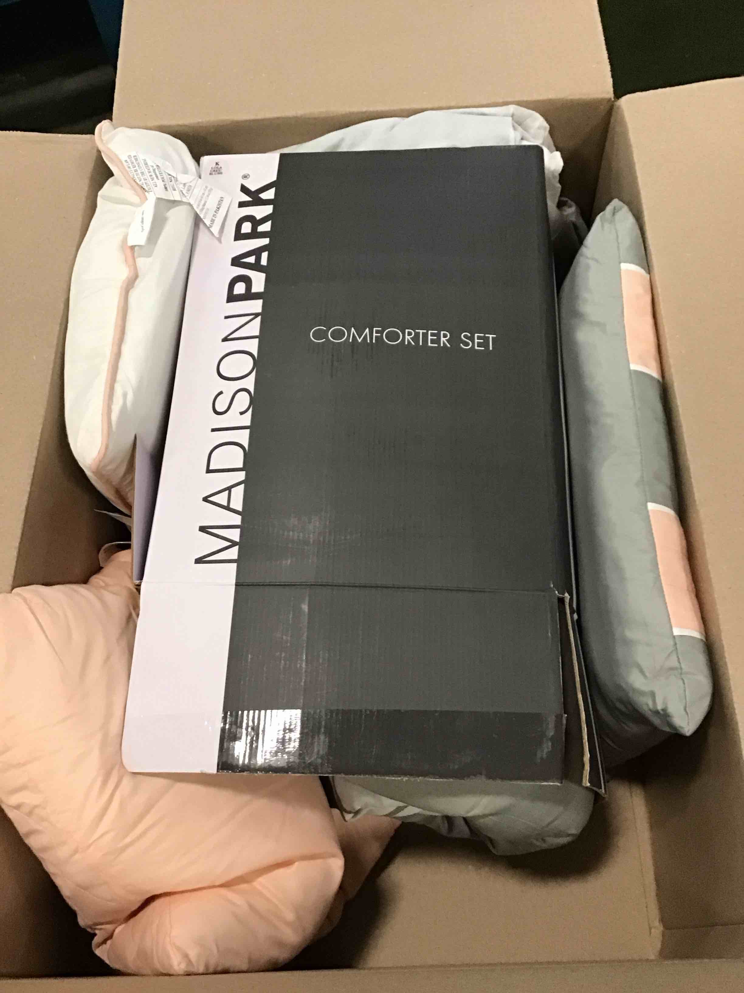 https://s3.amazonaws.com/lotting-images-prod/bidfta/YEL6446582_1717701940487.jpeg