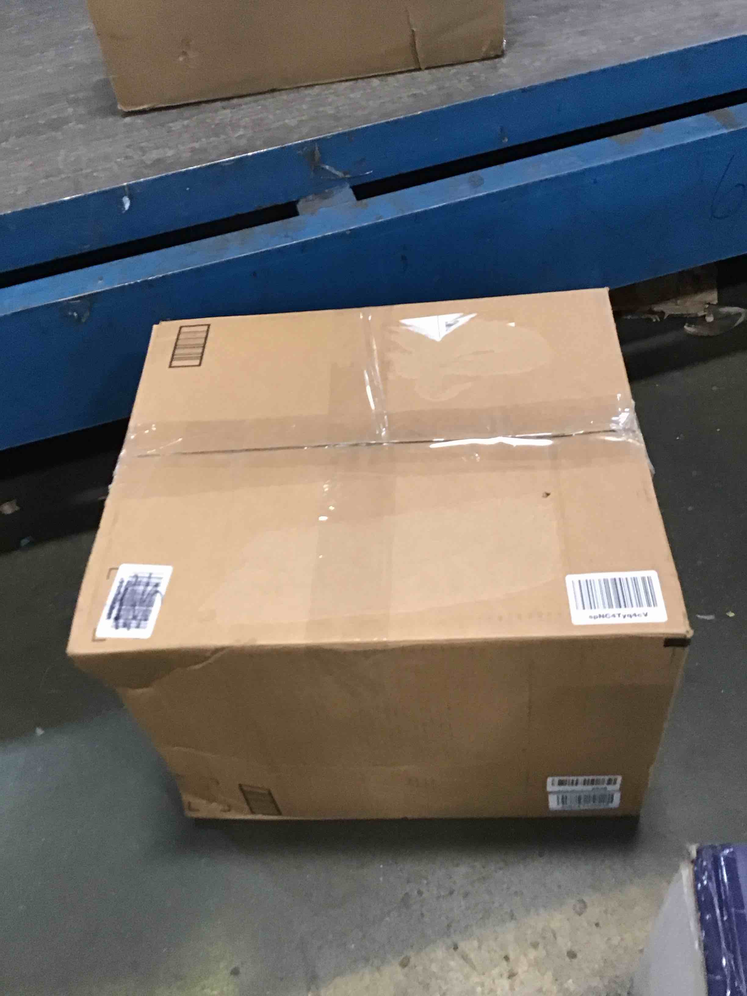 https://s3.amazonaws.com/lotting-images-prod/bidfta/YEL6446831_1717788108548.jpeg