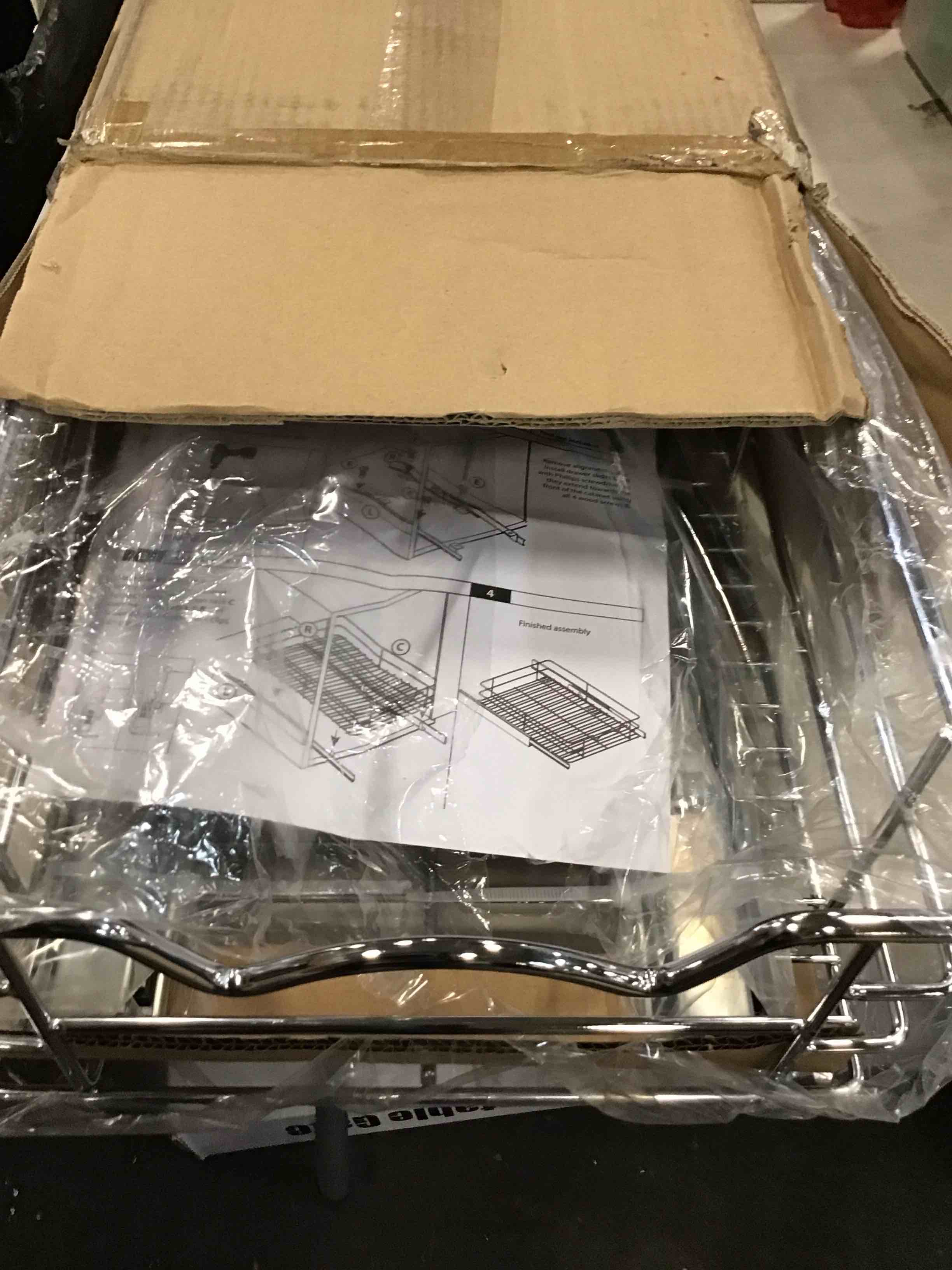 https://s3.amazonaws.com/lotting-images-prod/bidfta/YEL6447287_1718135983321.jpeg