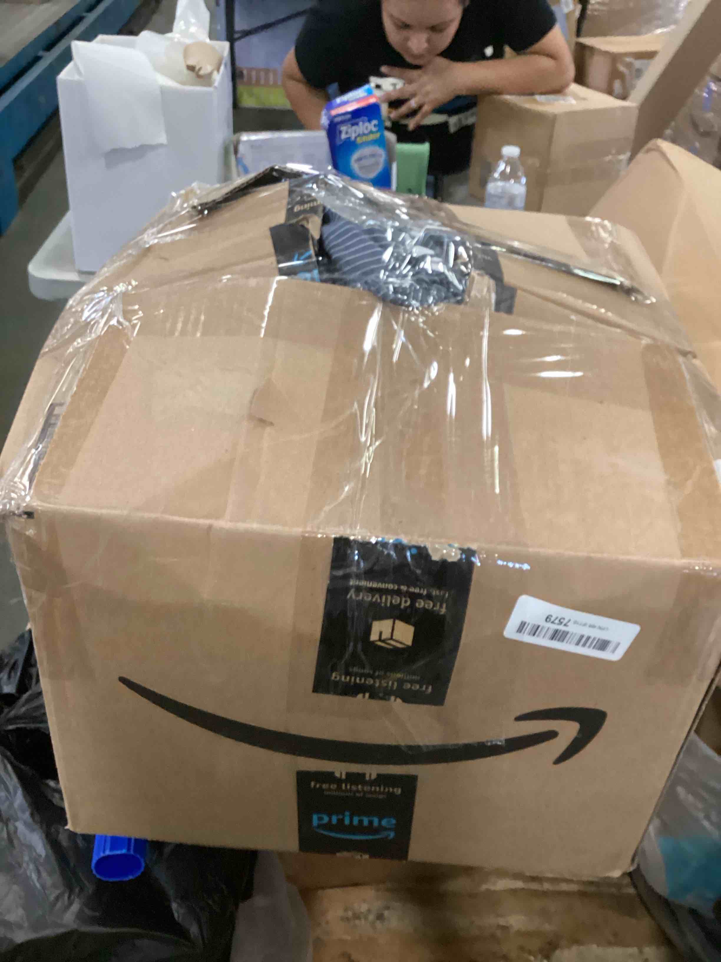https://s3.amazonaws.com/lotting-images-prod/bidfta/YEL6447474_1717443676090.jpeg