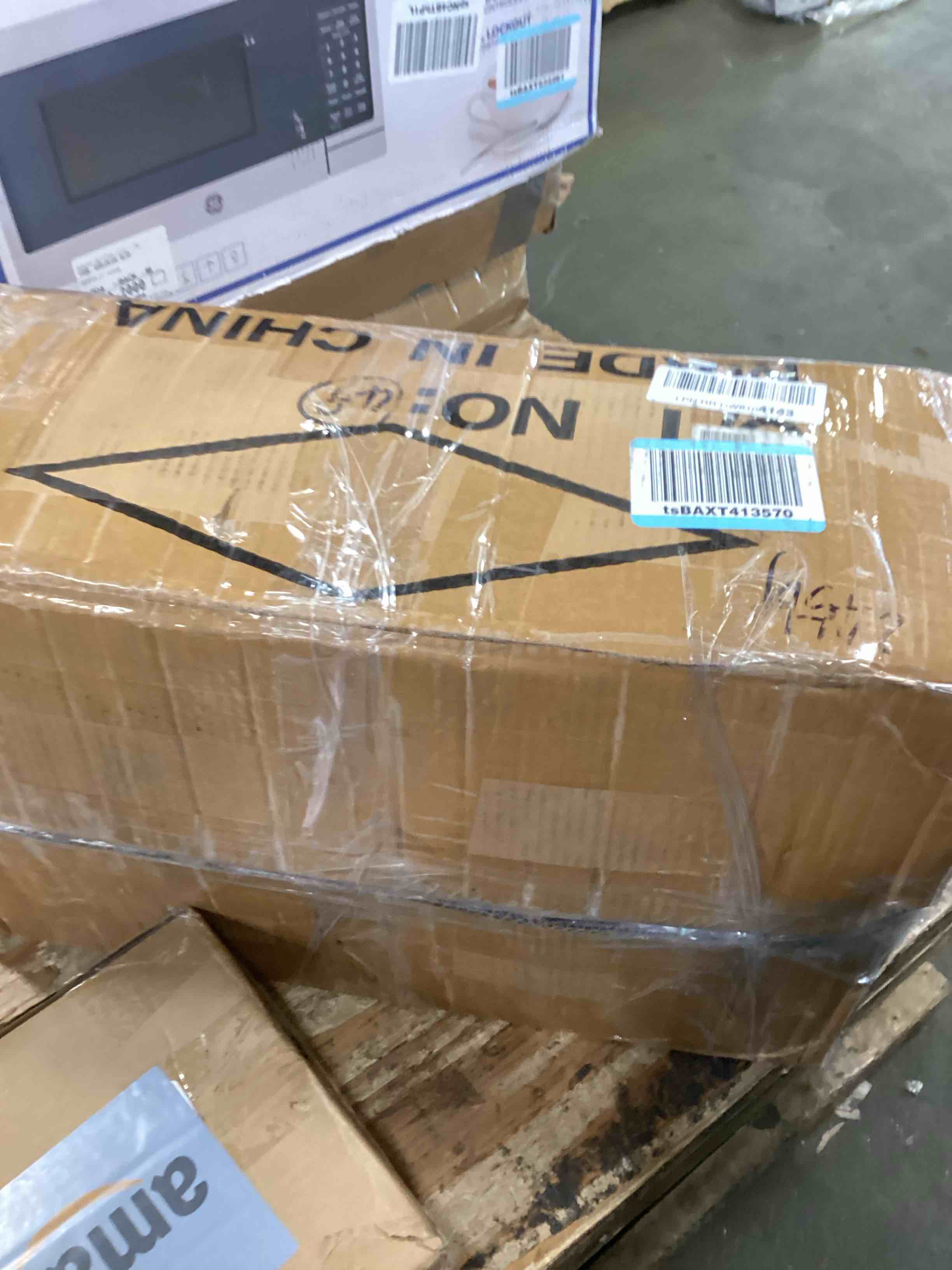 https://s3.amazonaws.com/lotting-images-prod/bidfta/YEL6448118_1717700208588.jpeg