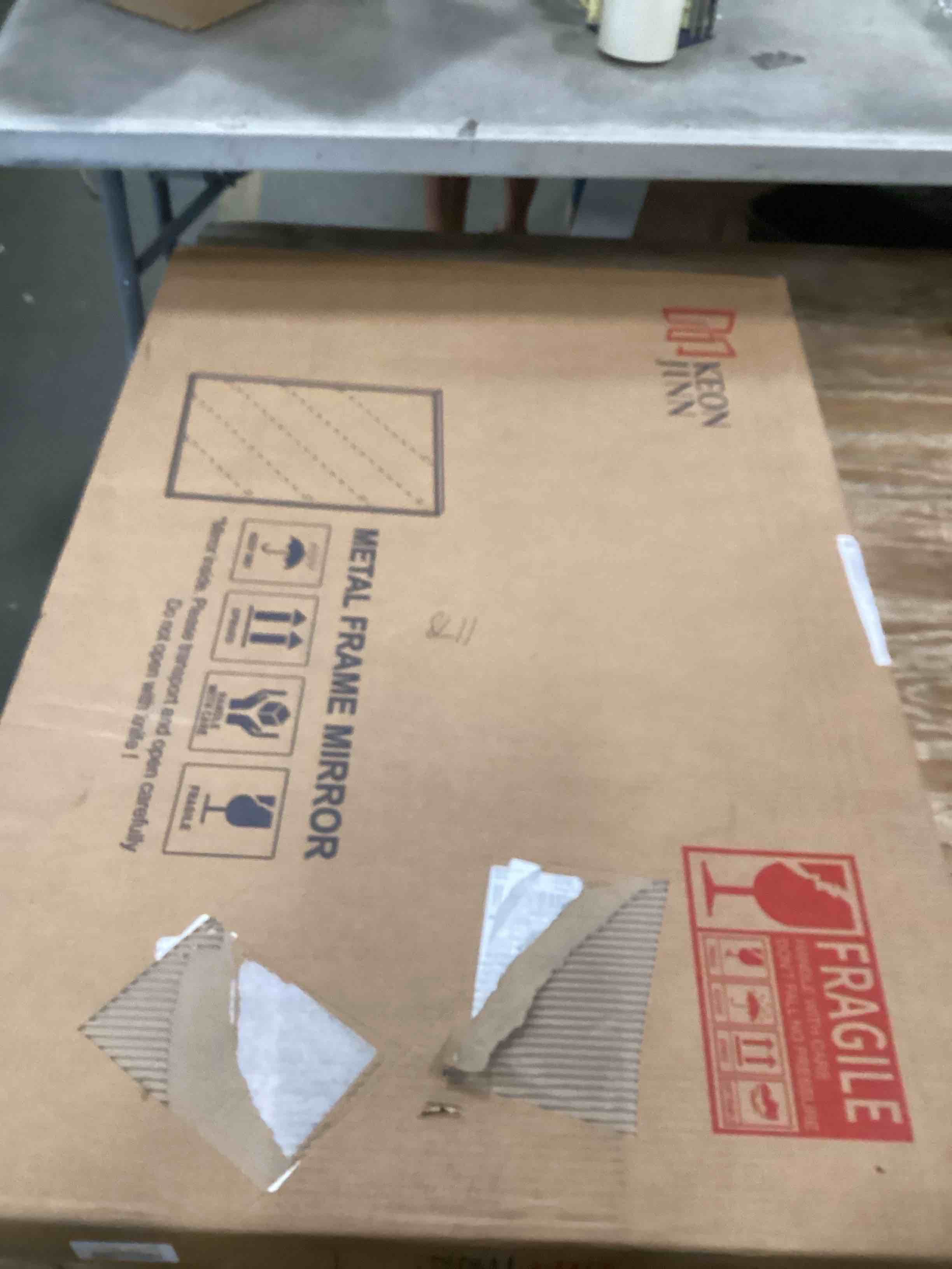 https://s3.amazonaws.com/lotting-images-prod/bidfta/YEL6448213_1718030393350.jpeg