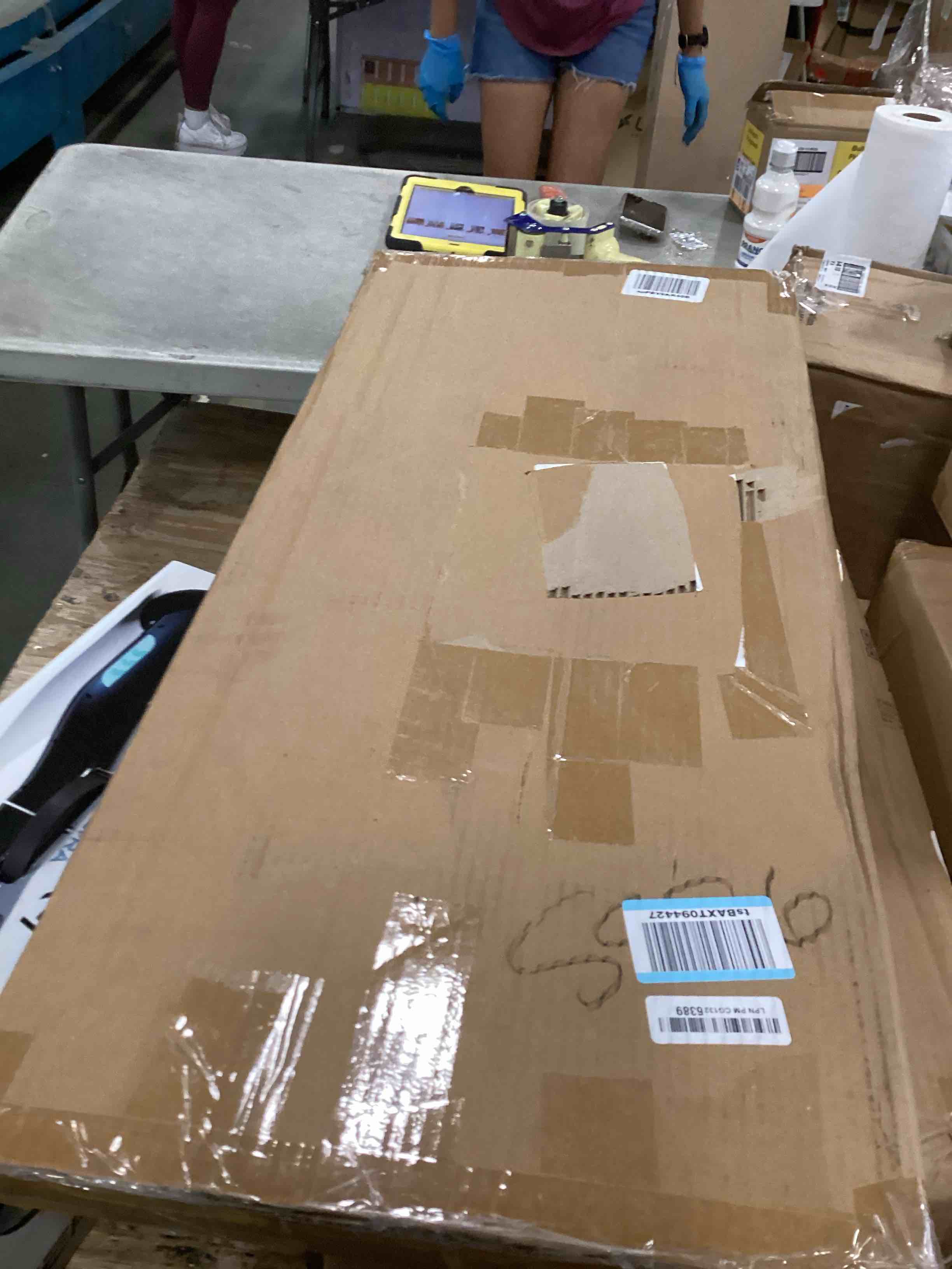 https://s3.amazonaws.com/lotting-images-prod/bidfta/YEL6448245_1718034999262.jpeg