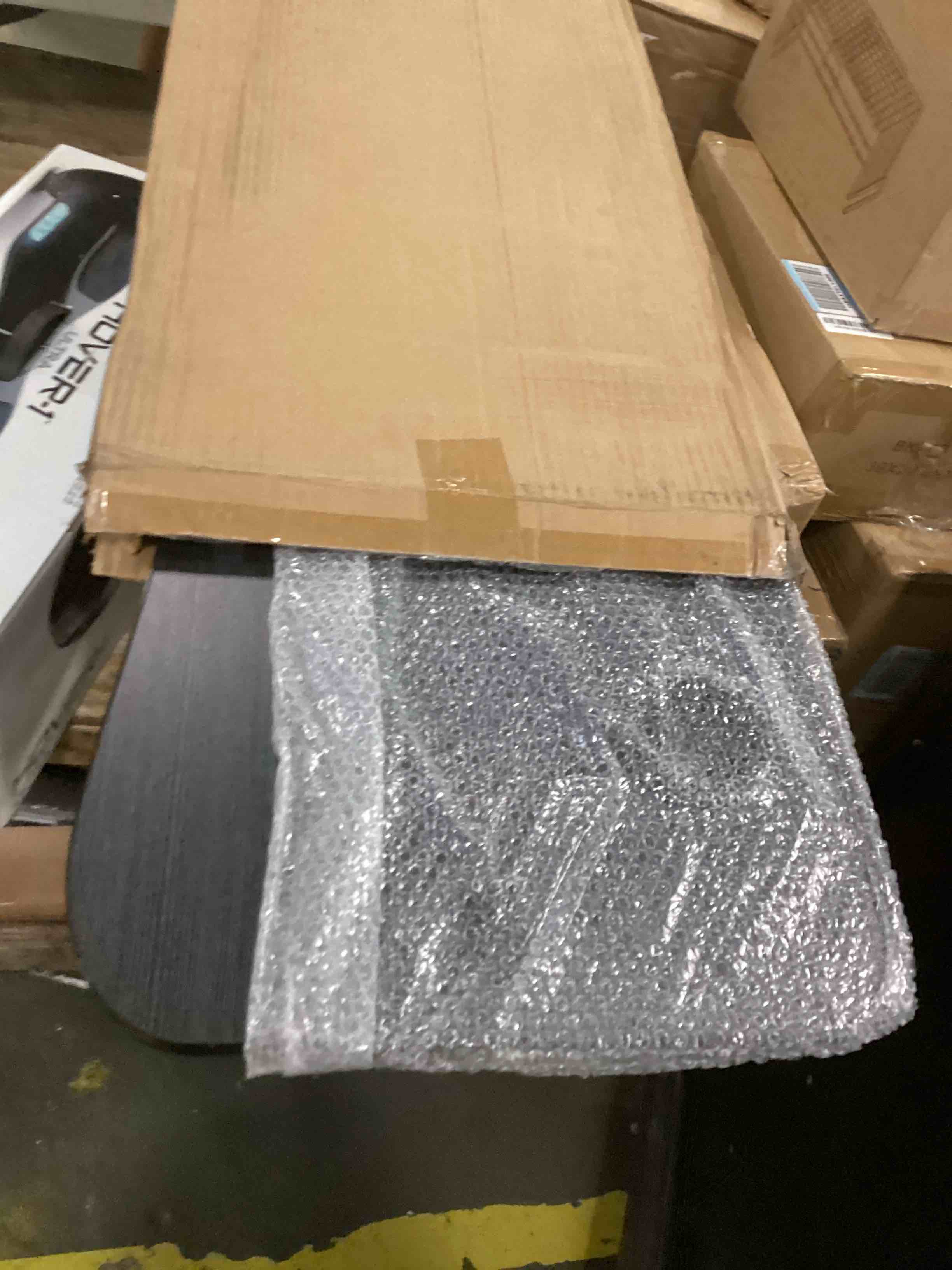 https://s3.amazonaws.com/lotting-images-prod/bidfta/YEL6448245_1718035041443.jpeg