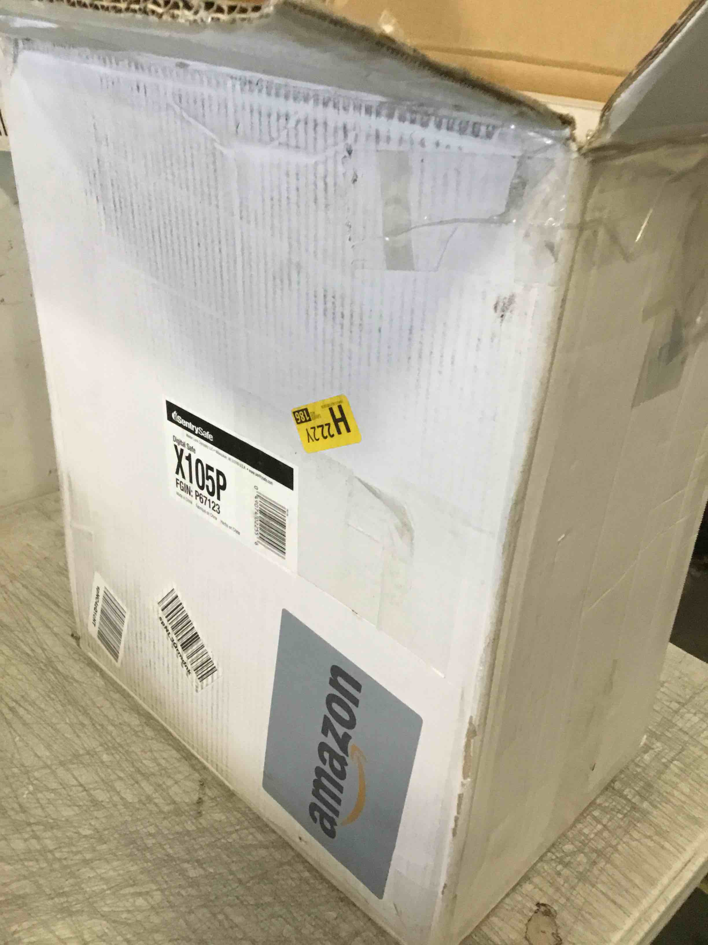 https://s3.amazonaws.com/lotting-images-prod/bidfta/YEL6449642_1717781972714.jpeg