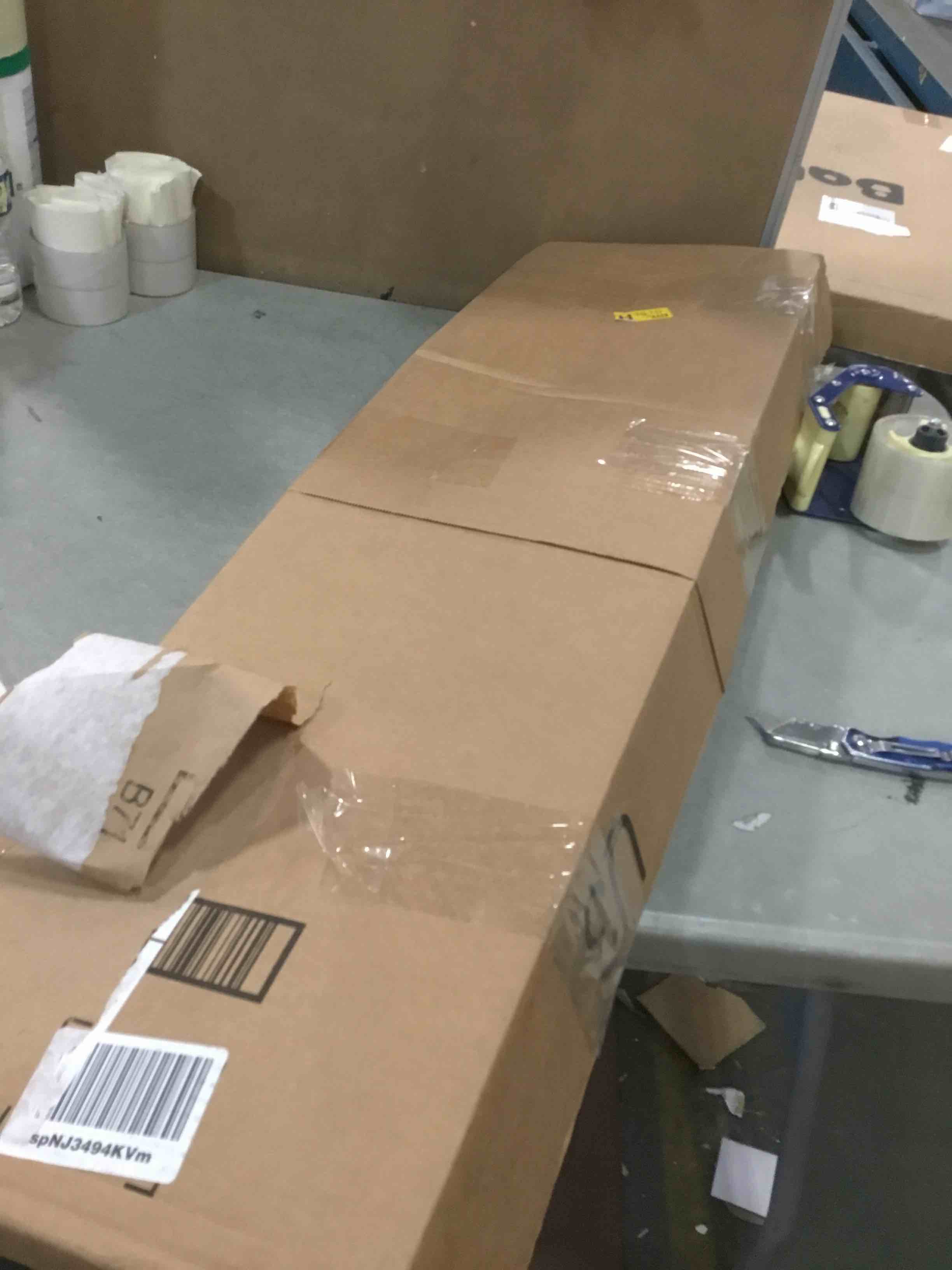 https://s3.amazonaws.com/lotting-images-prod/bidfta/YEL6450187_1718220162065.jpeg