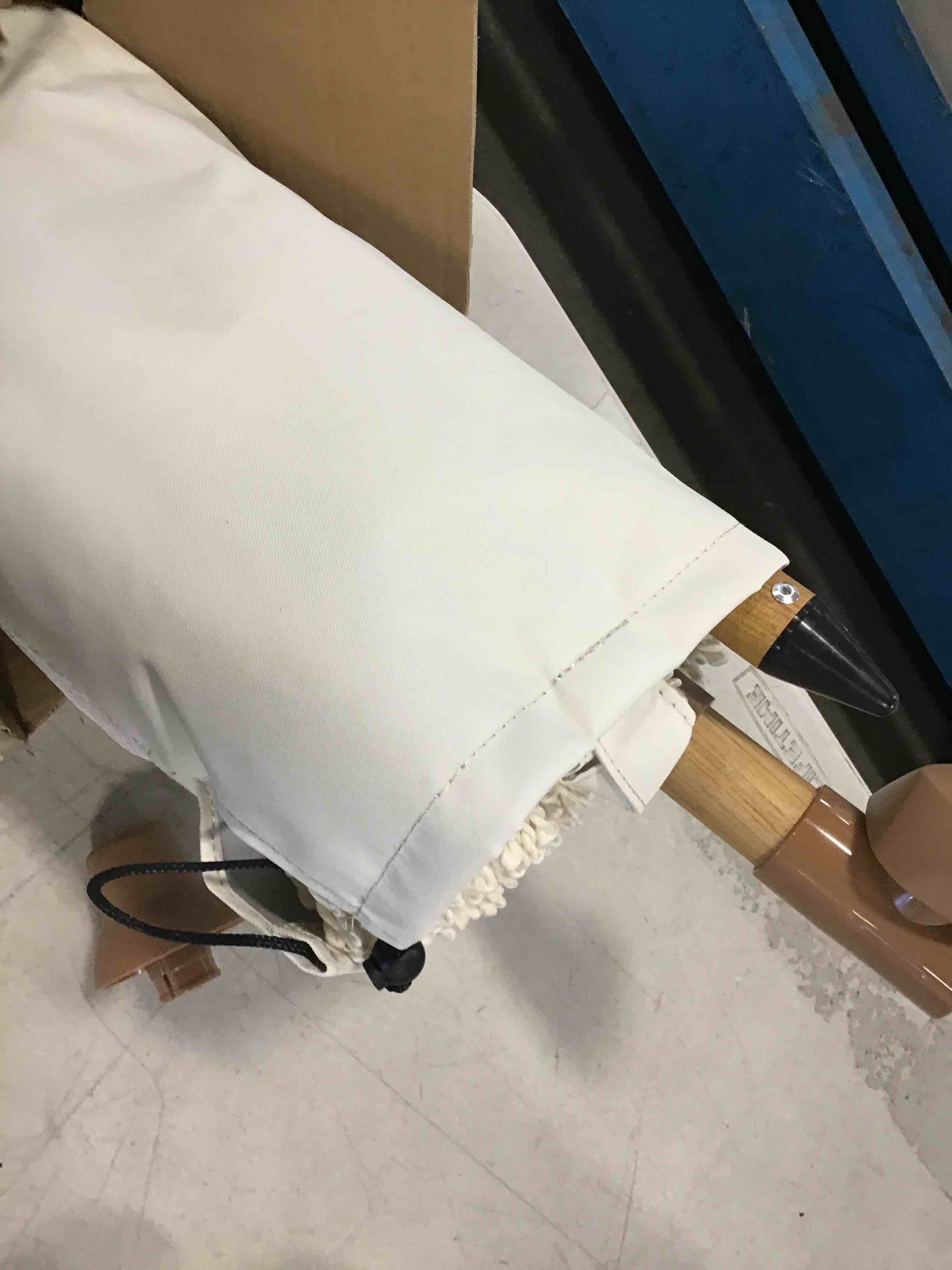 https://s3.amazonaws.com/lotting-images-prod/bidfta/YEL6451228_1717767997207.jpeg