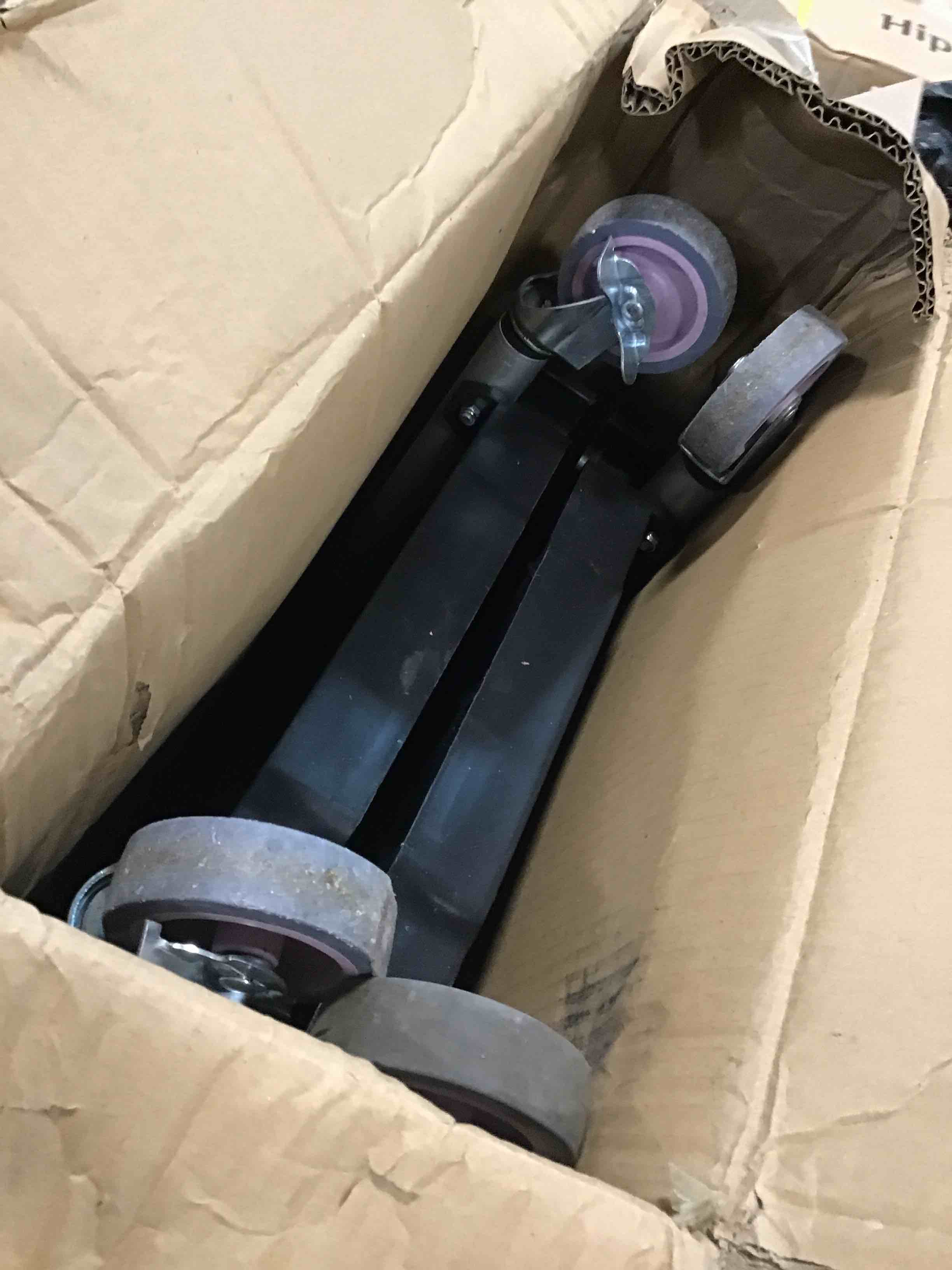 https://s3.amazonaws.com/lotting-images-prod/bidfta/YEL6451237_1717768507485.jpeg